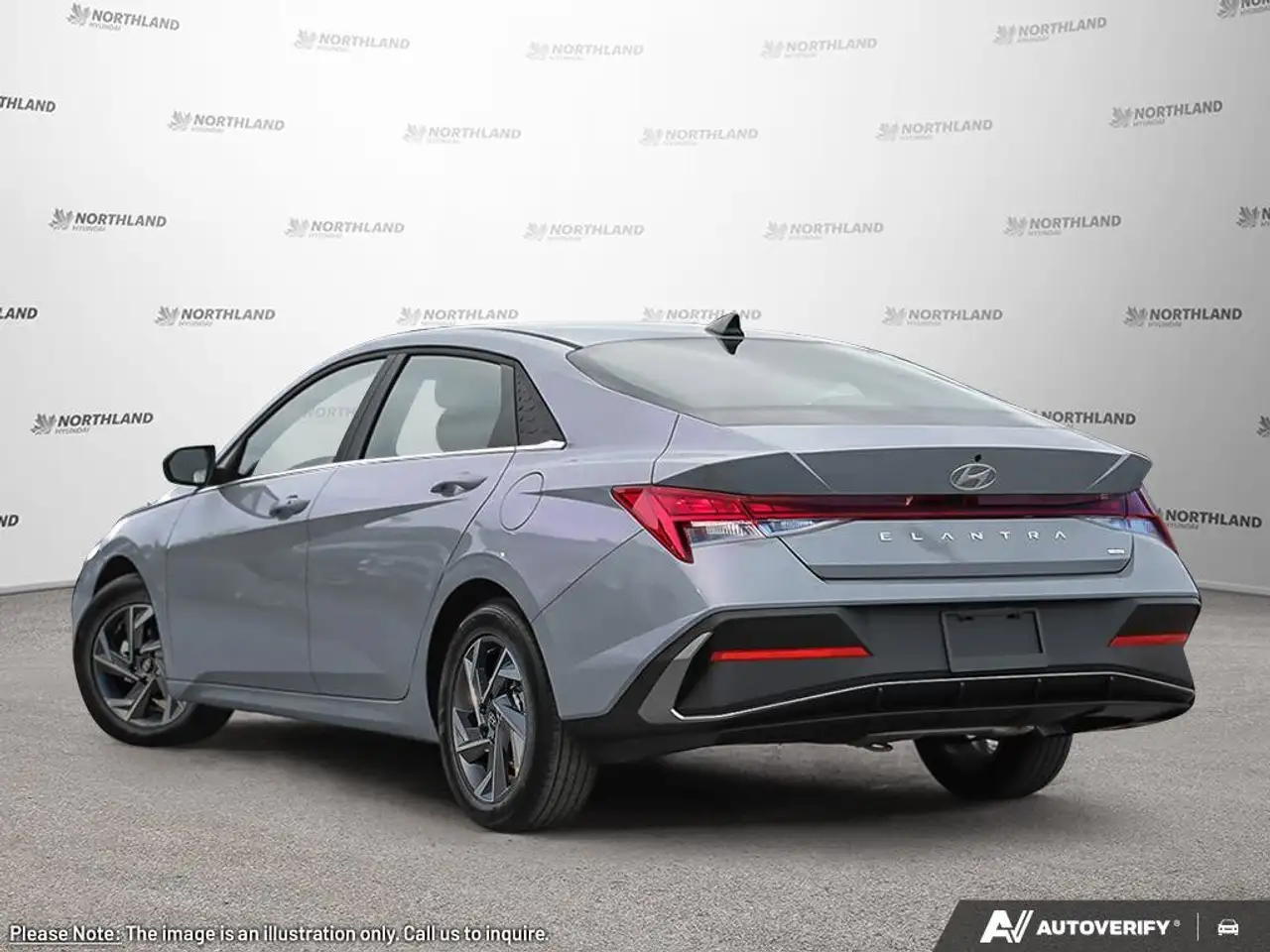 Hyundai ELANTRA снимка Hyundai ELANTRA
