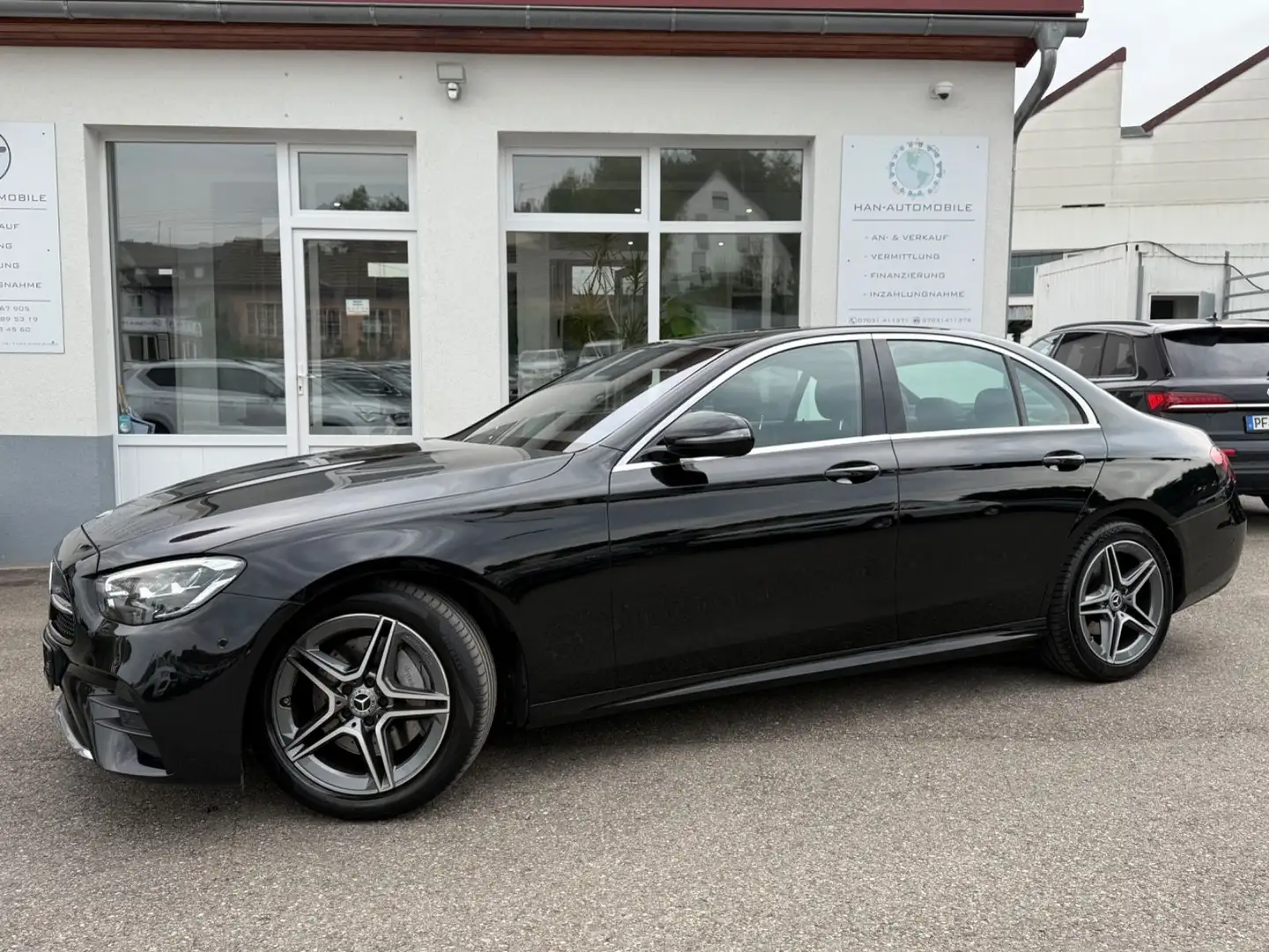 Mercedes-Benz E 220 d AMG-Line+KeyFree+AHK+Media-Dis Schwarz - 1