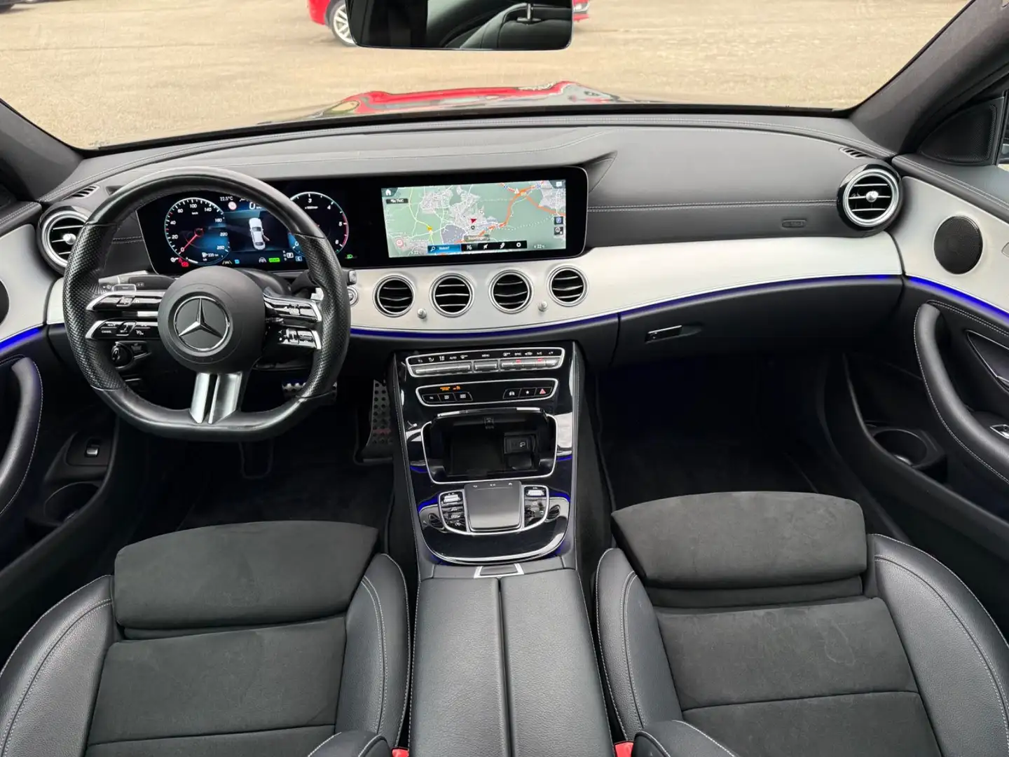 Mercedes-Benz E 220 d AMG-Line+KeyFree+AHK+Media-Dis Schwarz - 2