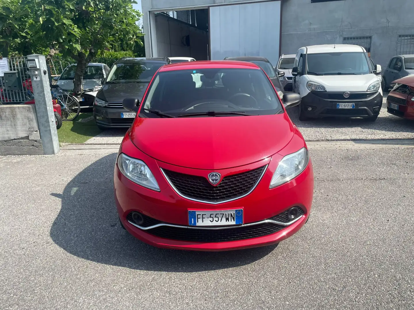 Lancia Ypsilon 1.2 69 CV 5 porte GPL Ecochic Silver Rouge - 2