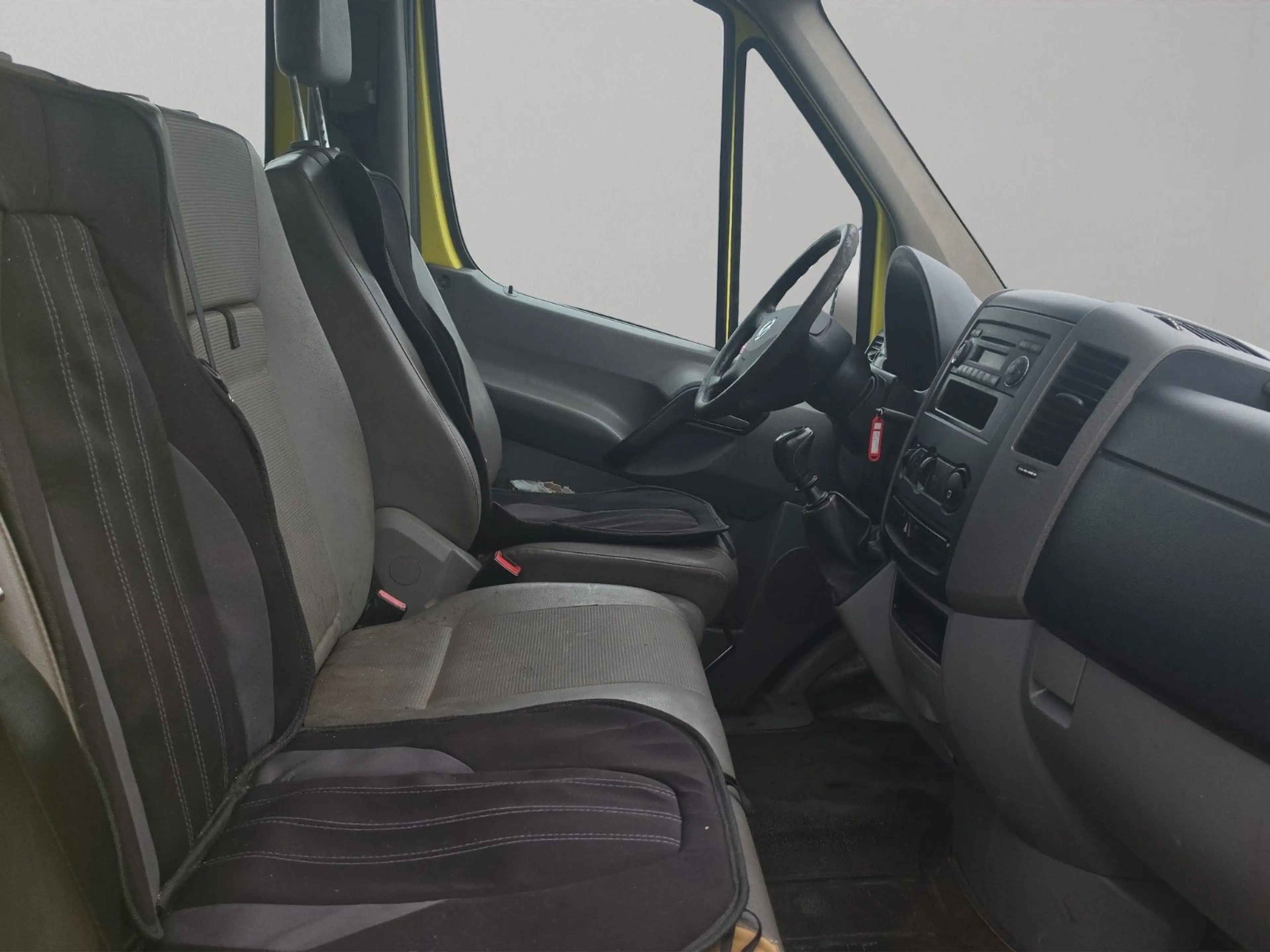 Volkswagen Crafter Pritsche 30 L2 mittel Doppelkabine — photo 9