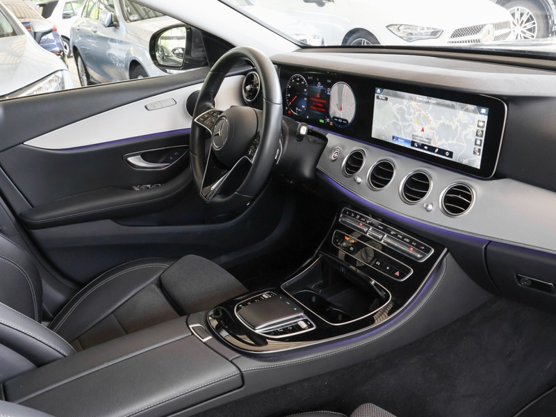 Mercedes-Benz E 220 d T Avantgarde/AHK/360/Totw/Ambiente/LED — photo 4