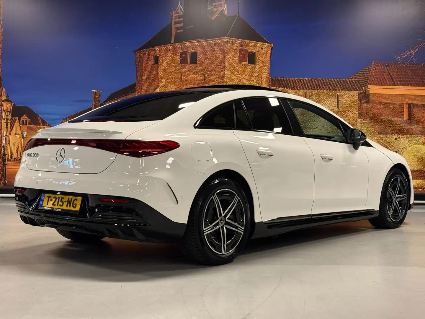 Mercedes-Benz EQE 300 AMG Line 89 kWh Panodak Night Pakket Blanc - 2