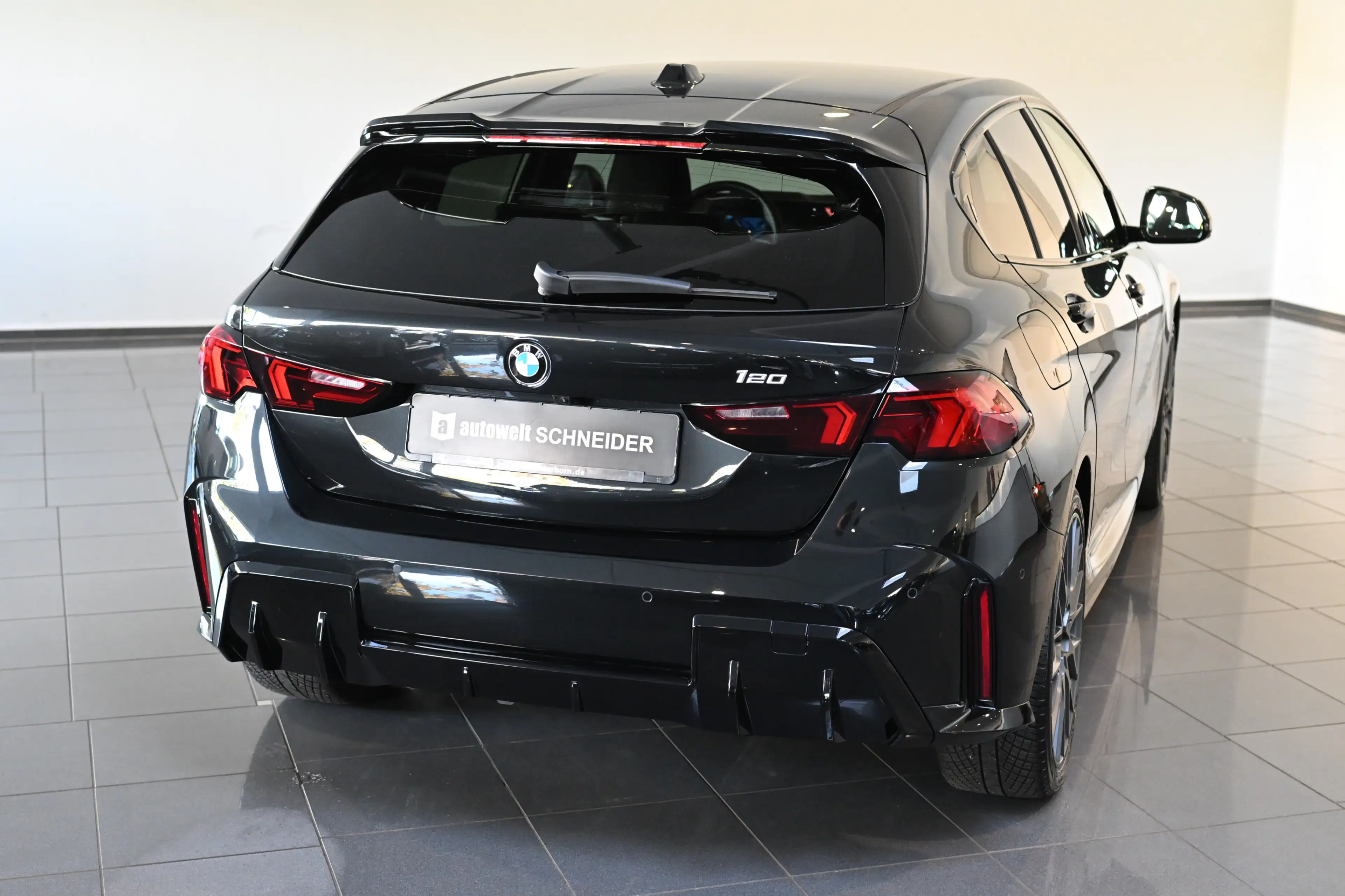 BMW 120 i M Sport Paket Pro AHK HUD ACC H&K 19-Zoll — photo 2
