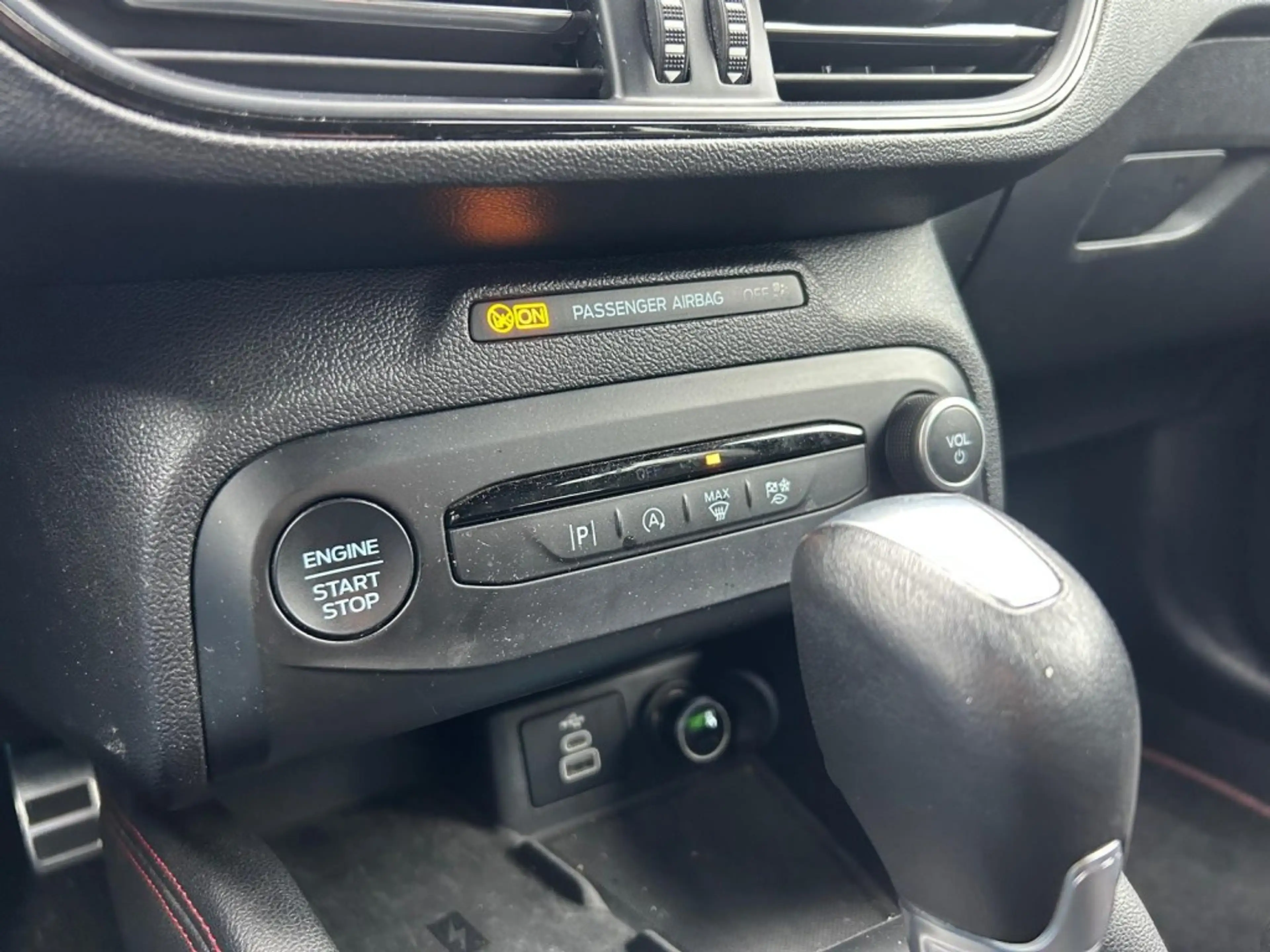 Ford Focus 1.0 EBH ST LINE X, Virtual, Cruise, Camera — photo 22