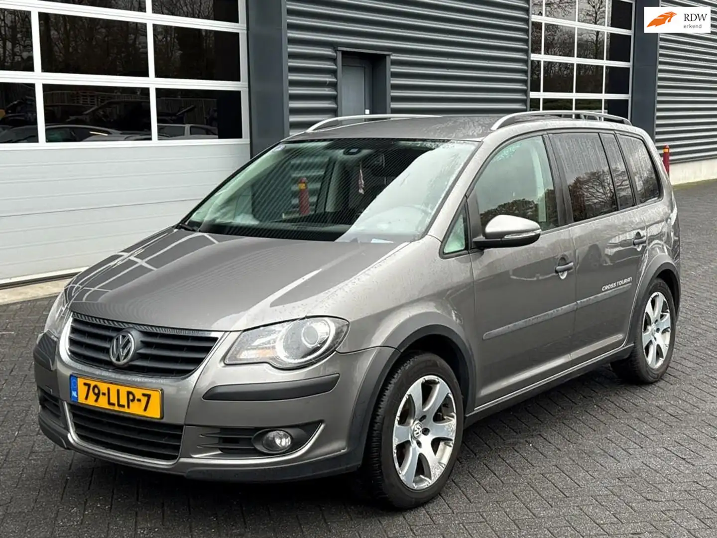 Volkswagen Cross Touran 1.4 TSI Cross,7 persoons, trekhaak, cruise control Gris - 1