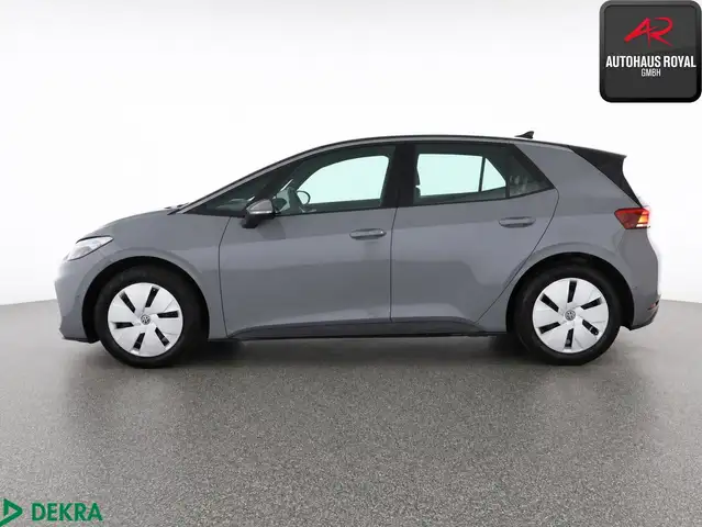 Volkswagen Id.3 view 2