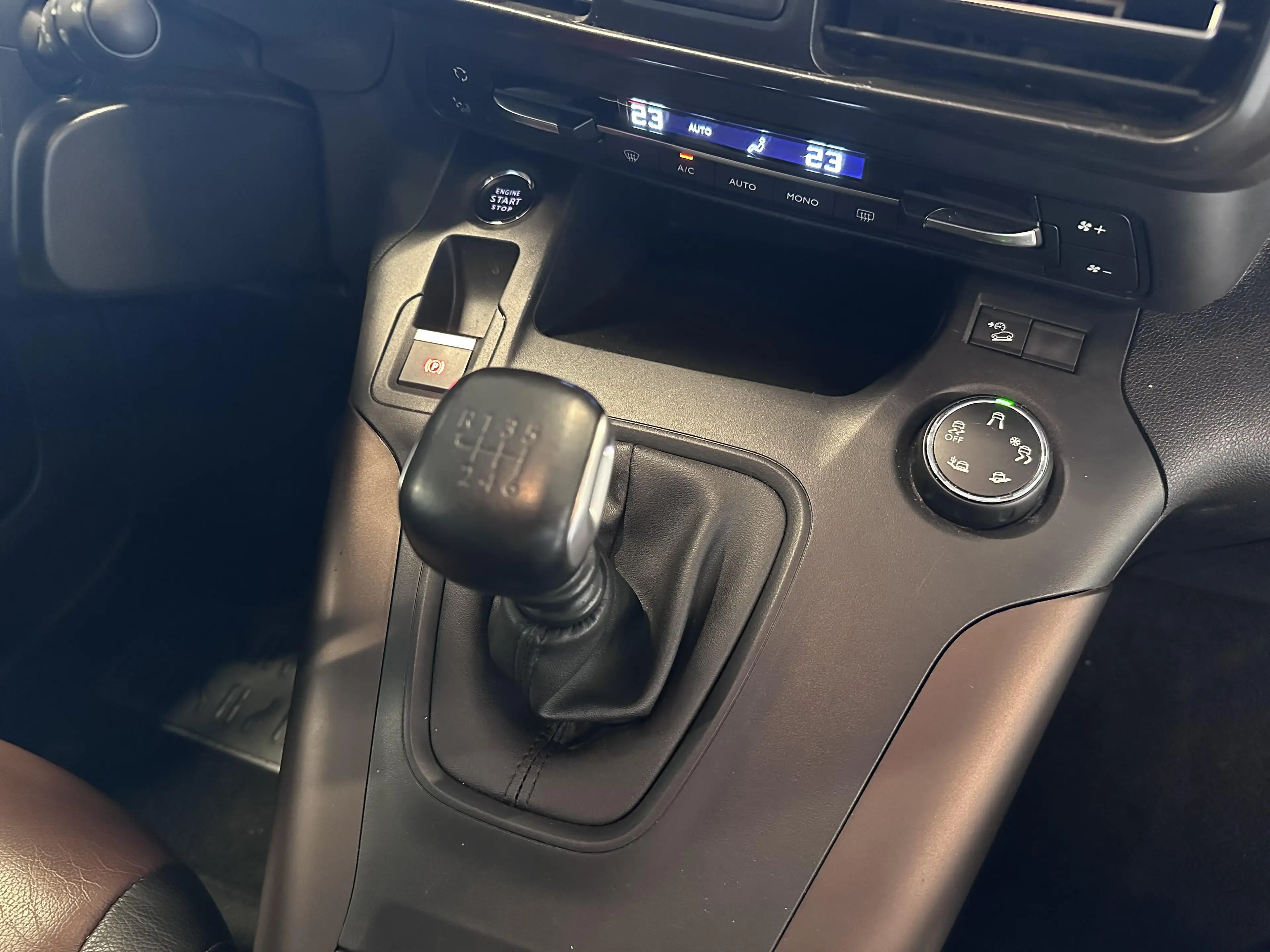 Peugeot Rifter 7 PL LONG GT 1.5 DIESEL 130 man 6 — photo 4