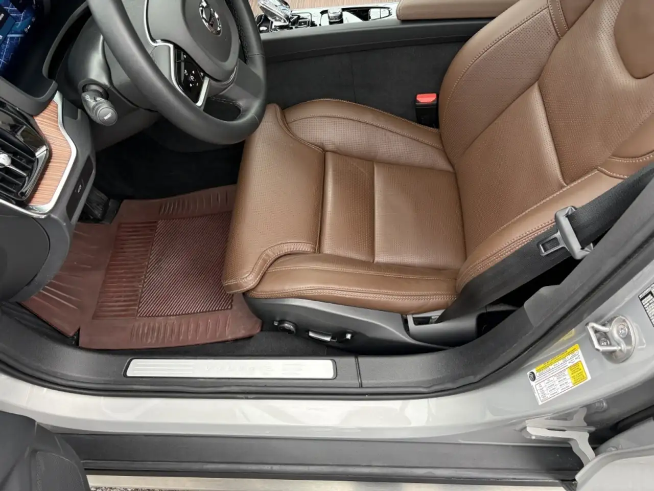 Volvo V60 Cross Country снимка Volvo V60 Cross Country