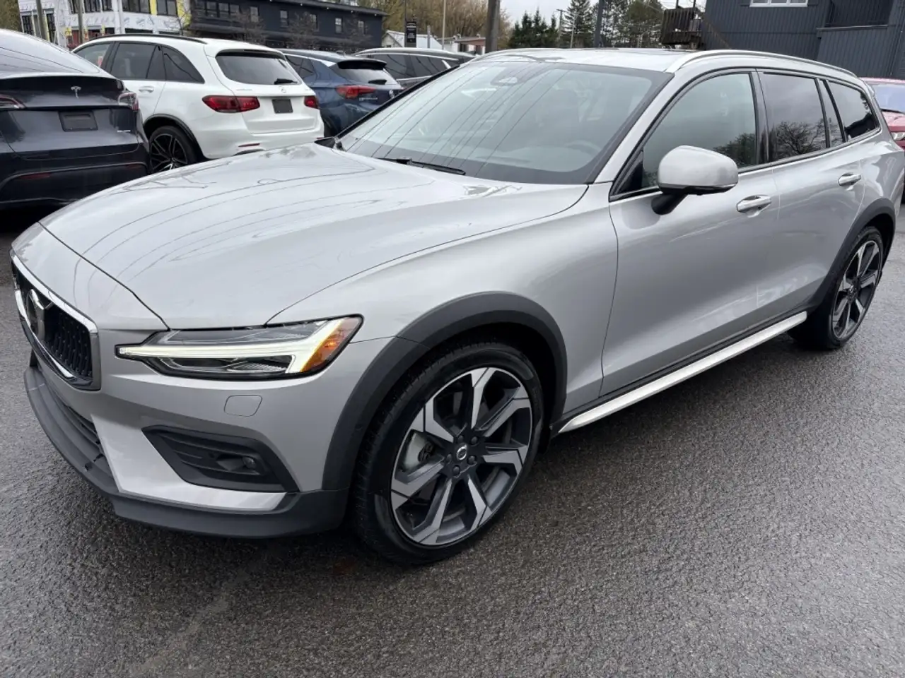 2025 Volvo V60 Cross Country