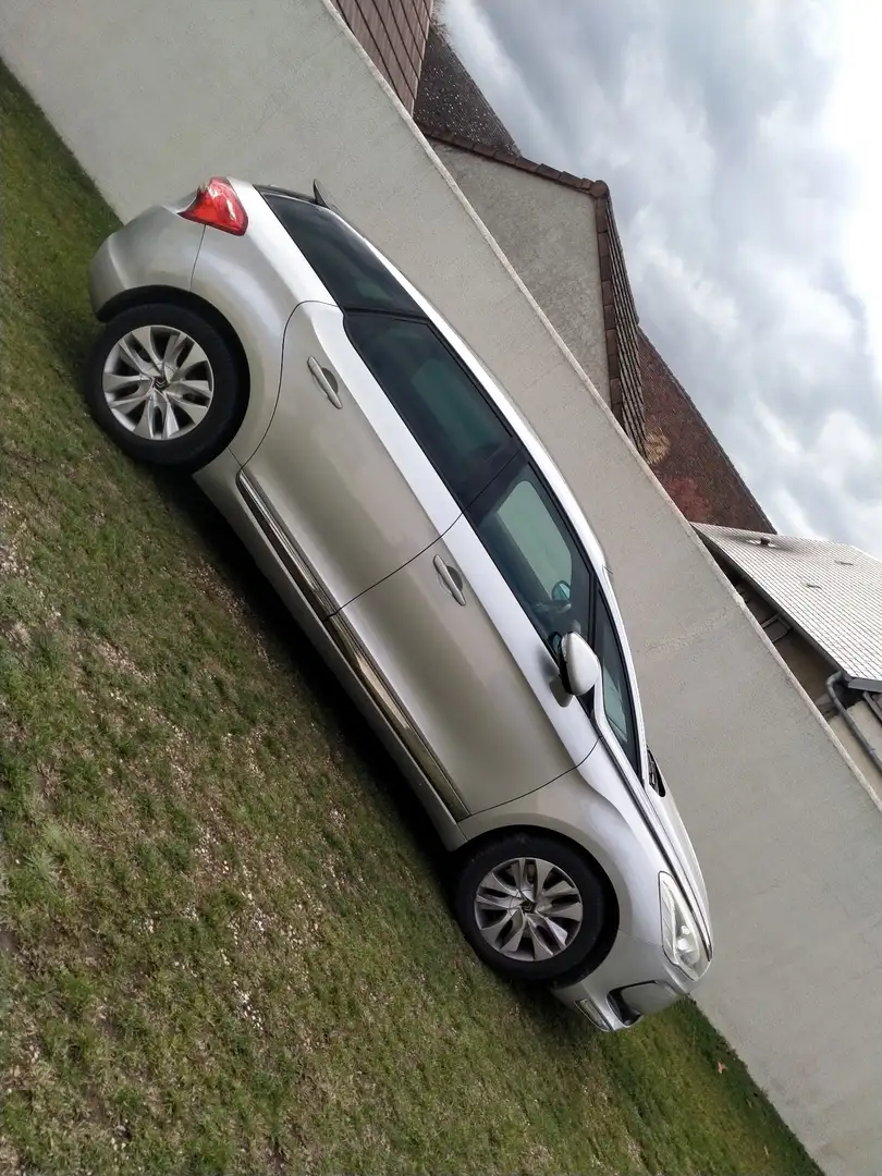 Citroen DS5 2. l HDi 160 Executive - 2