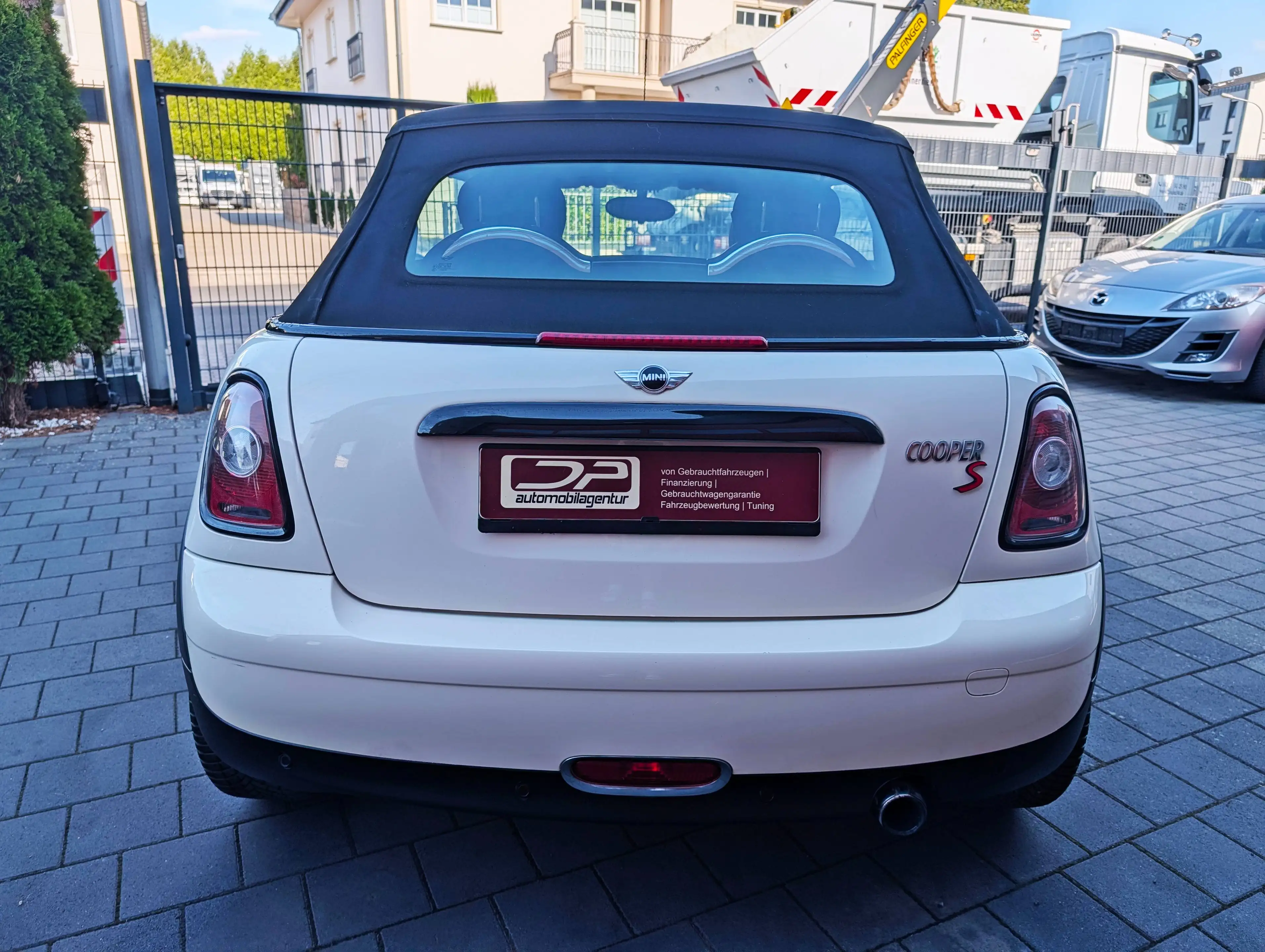MINI Cooper Cabrio Mini Cooper Cabrio 1.6 "Edition" *TEILLEDER/PDC/KLIMA* — photo 8
