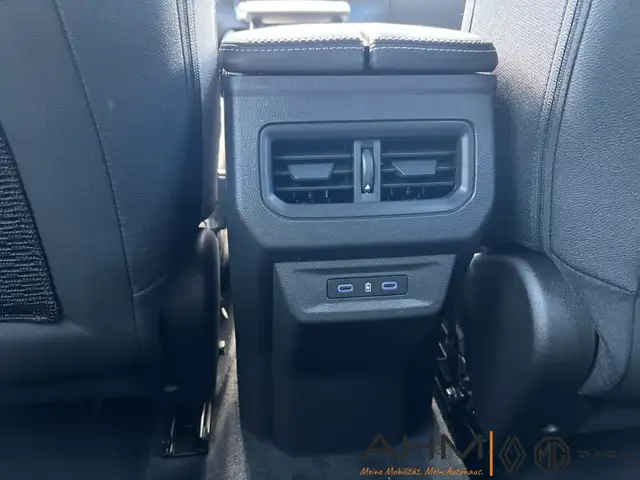 Renault Austral view 20