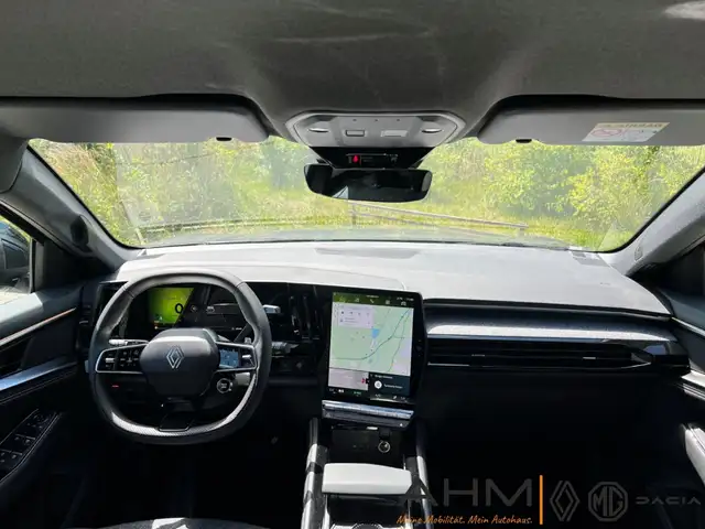 Renault Austral view 13