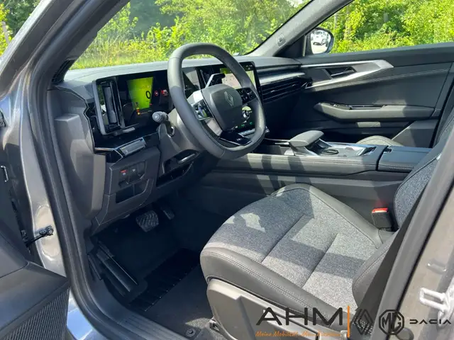 Renault Austral view 10
