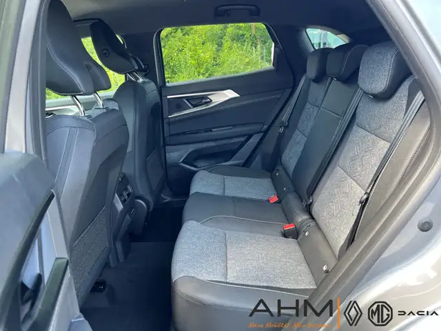 Renault Austral view 12