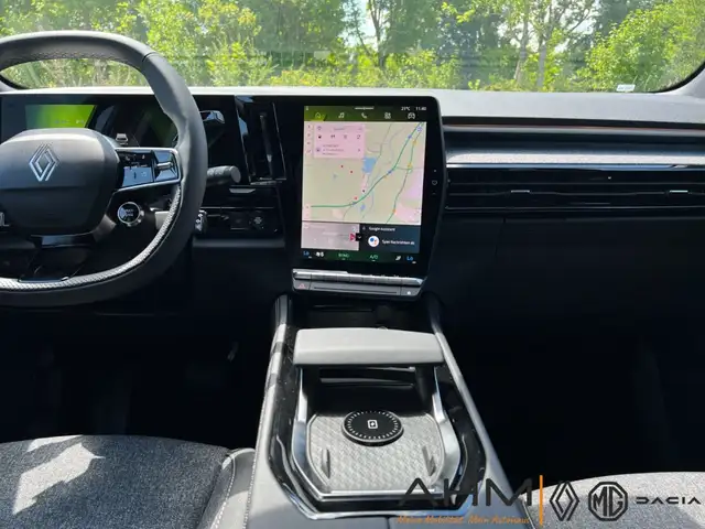 Renault Austral view 16