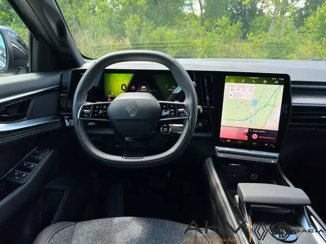 Renault Austral view 15