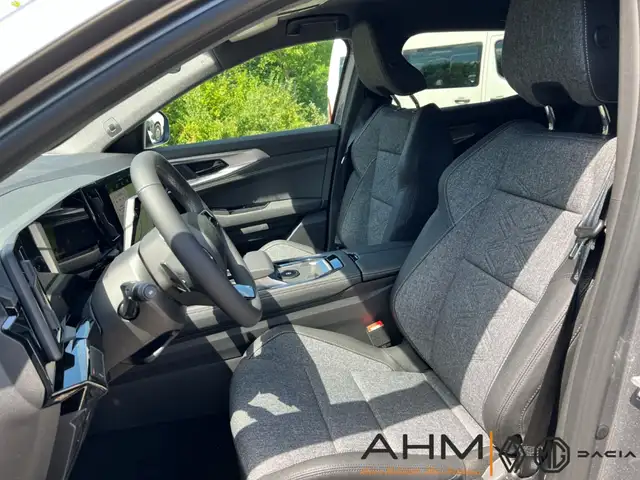 Renault Austral view 11