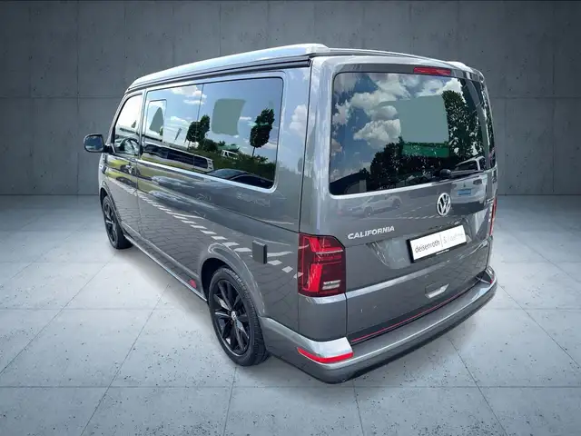 Volkswagen California view 3