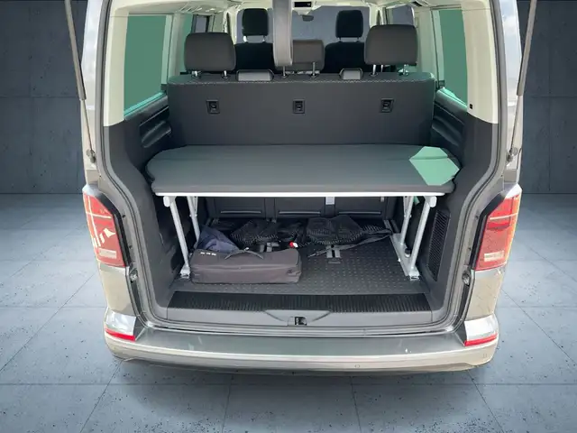 Volkswagen California view 12