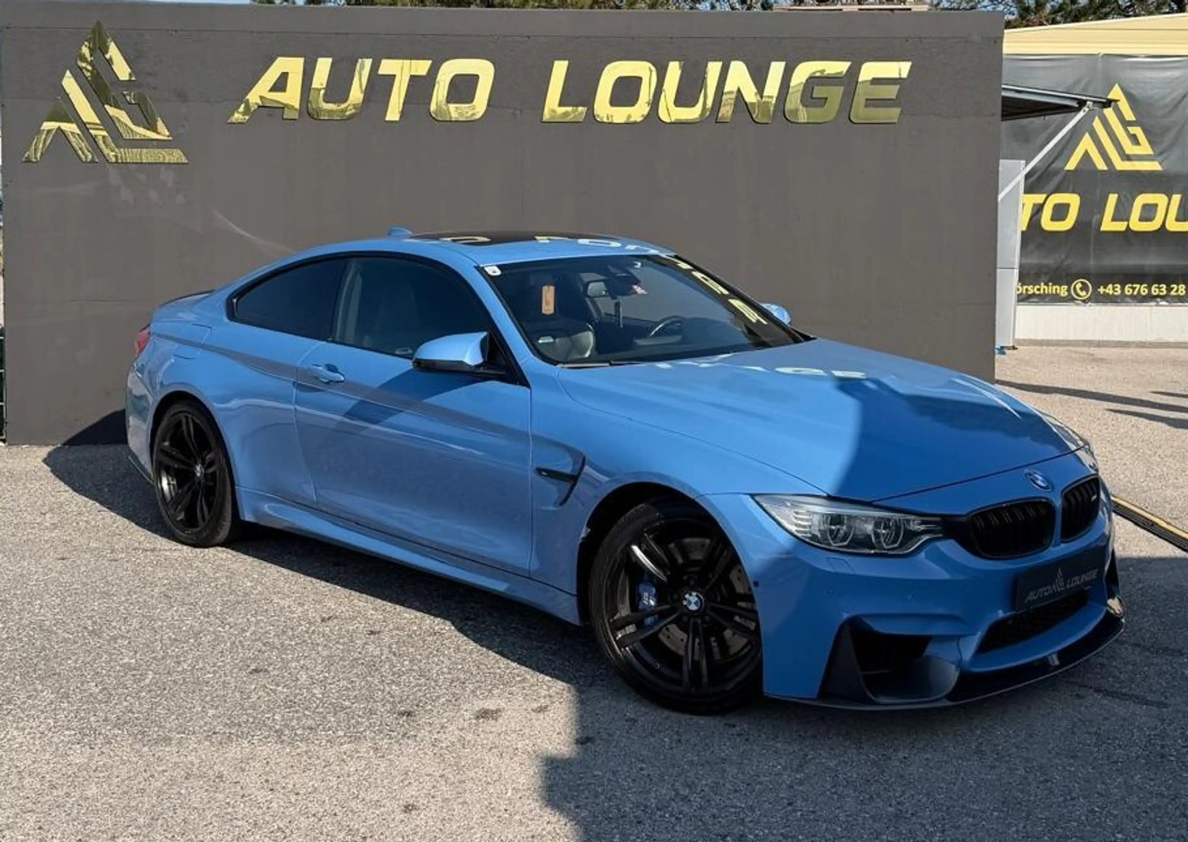 BMW M4 — photo 3