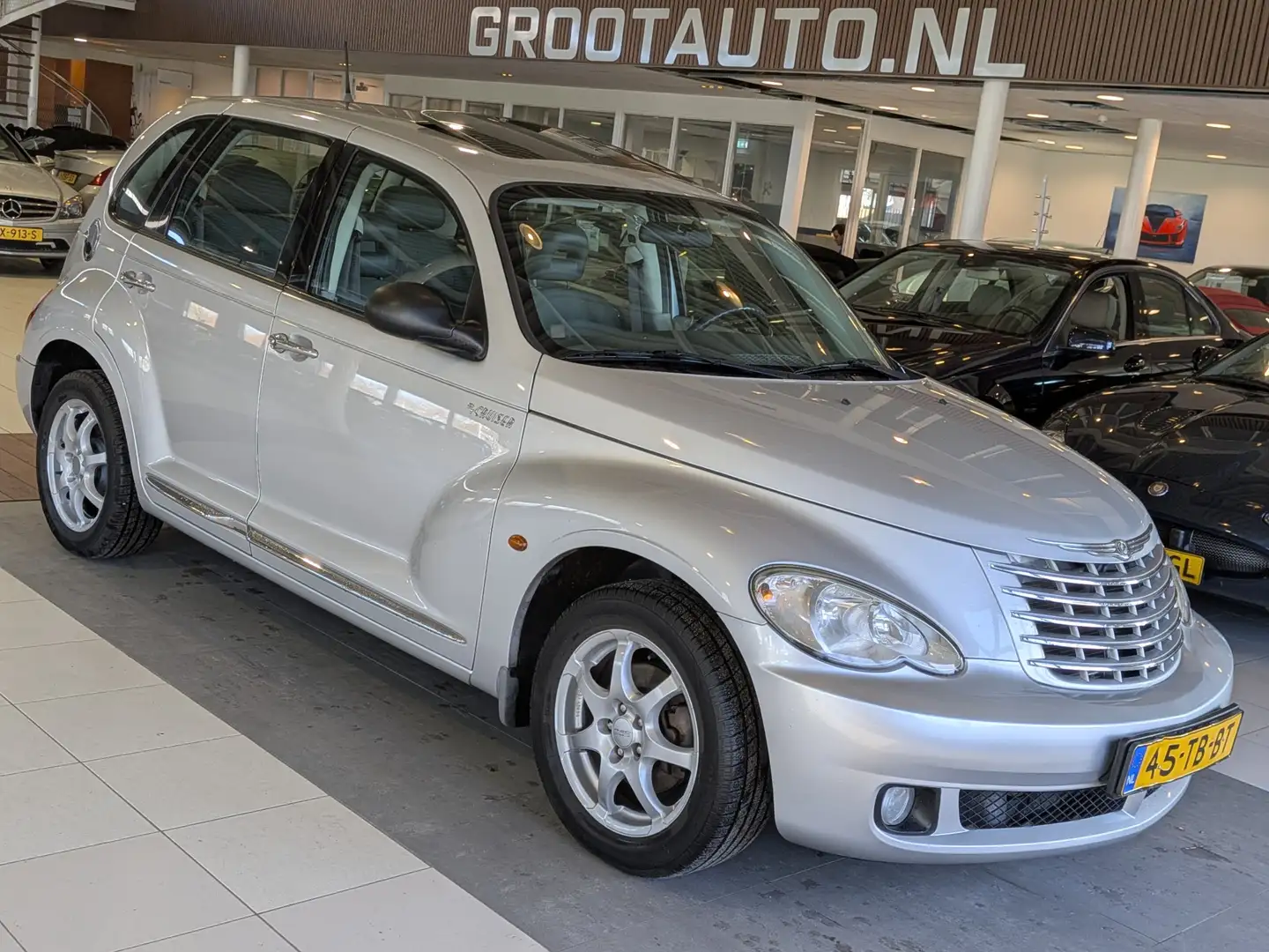 Chrysler PT Cruiser 2.4i Touring Automaat Airco, Cruise Control, Stuur Grijs - 1