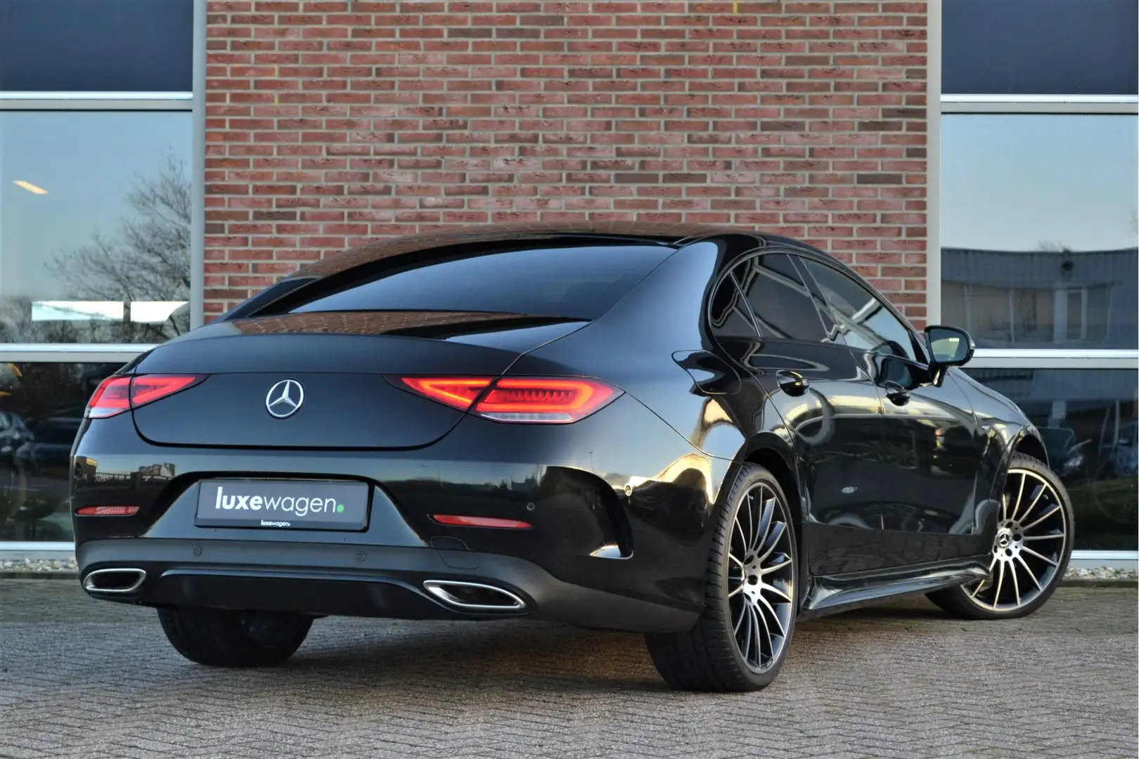 Mercedes-Benz CLS 450 4M Ed.1 AMG Luchtv Dak Distr+ Night Multicontour 3 Schwarz - 2