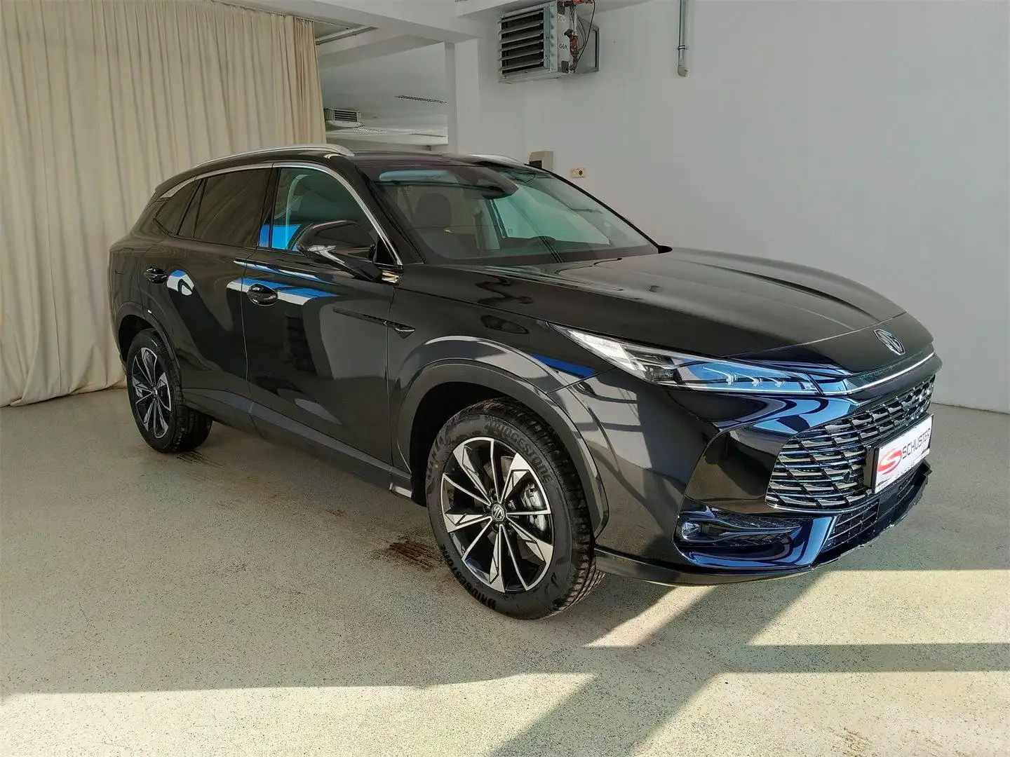 MG HS HEV Comfort Schwarz - 1