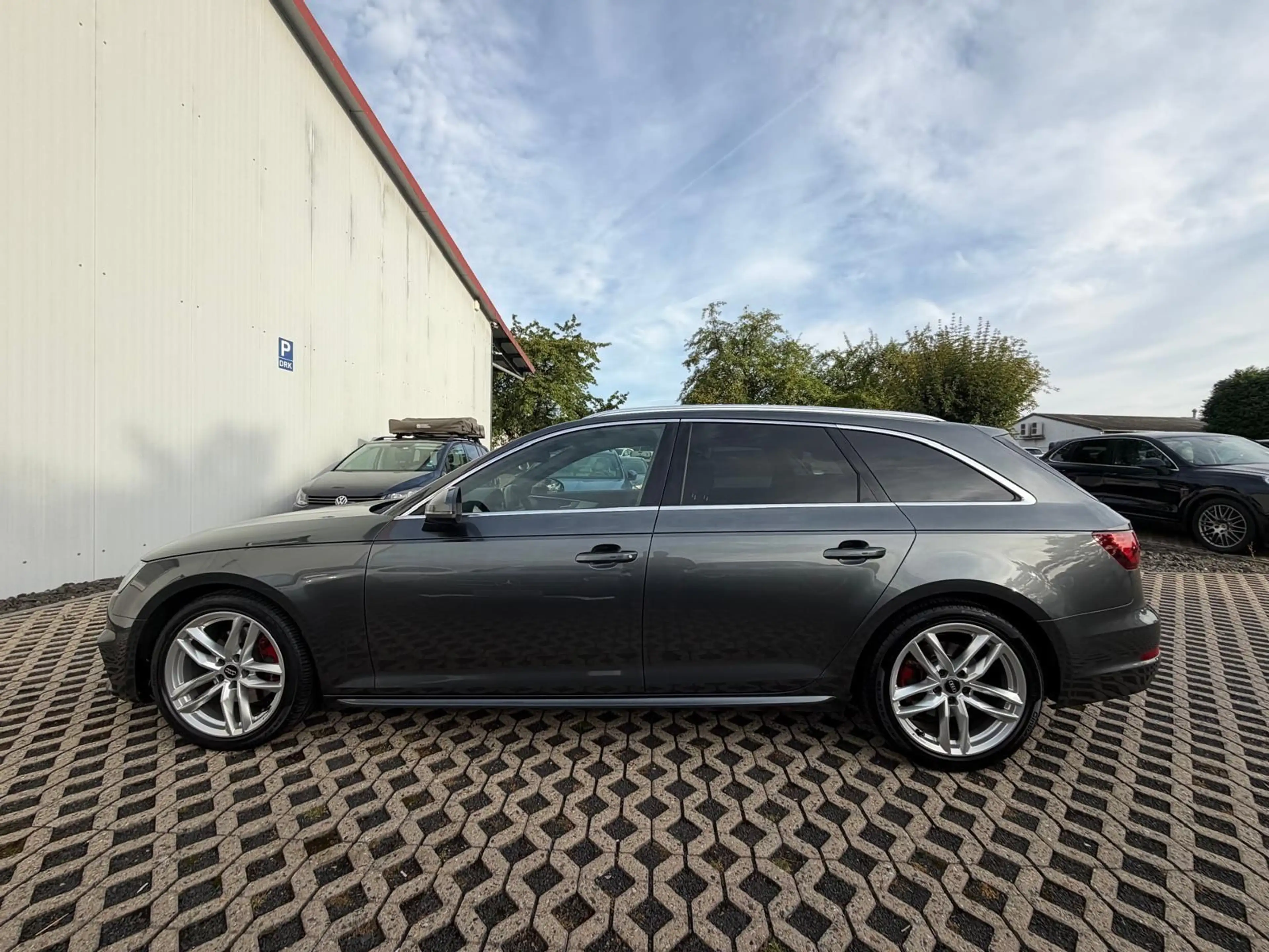 Audi A4 Avant sport KAMERA/NAVI/PDC/LED/DAB+ — photo 2