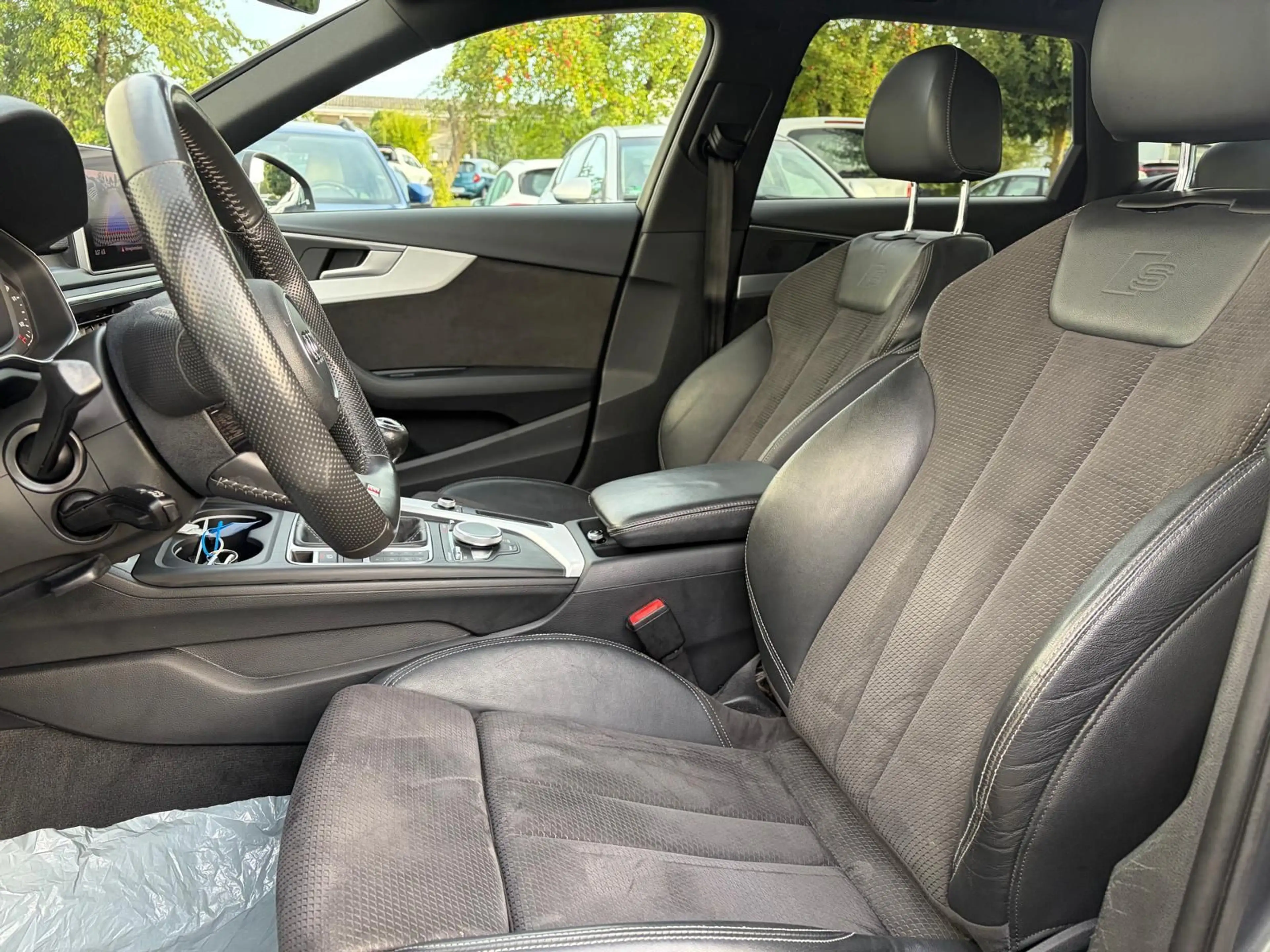 Audi A4 Avant sport KAMERA/NAVI/PDC/LED/DAB+ — photo 12