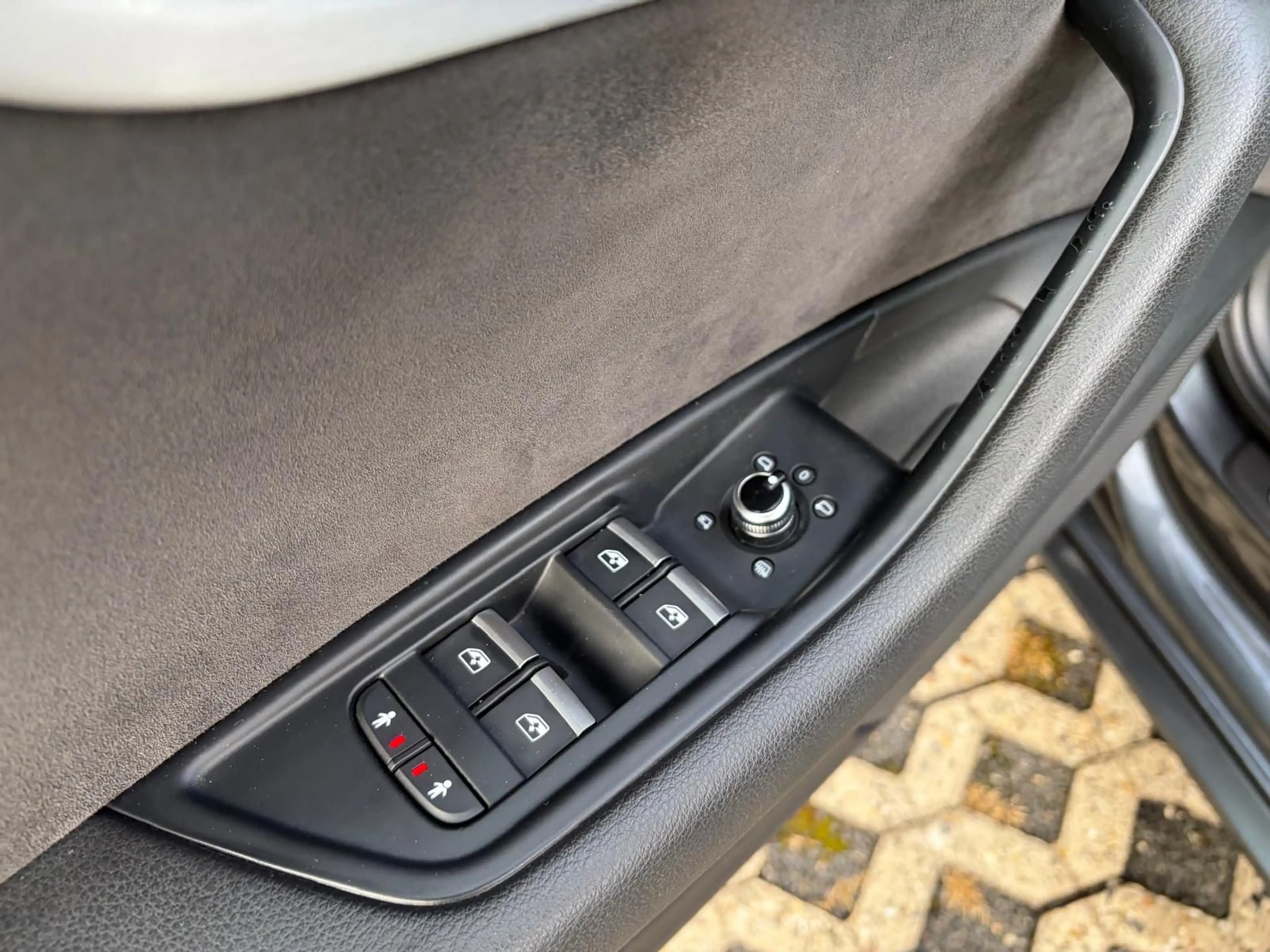 Audi A4 Avant sport KAMERA/NAVI/PDC/LED/DAB+ — photo 14