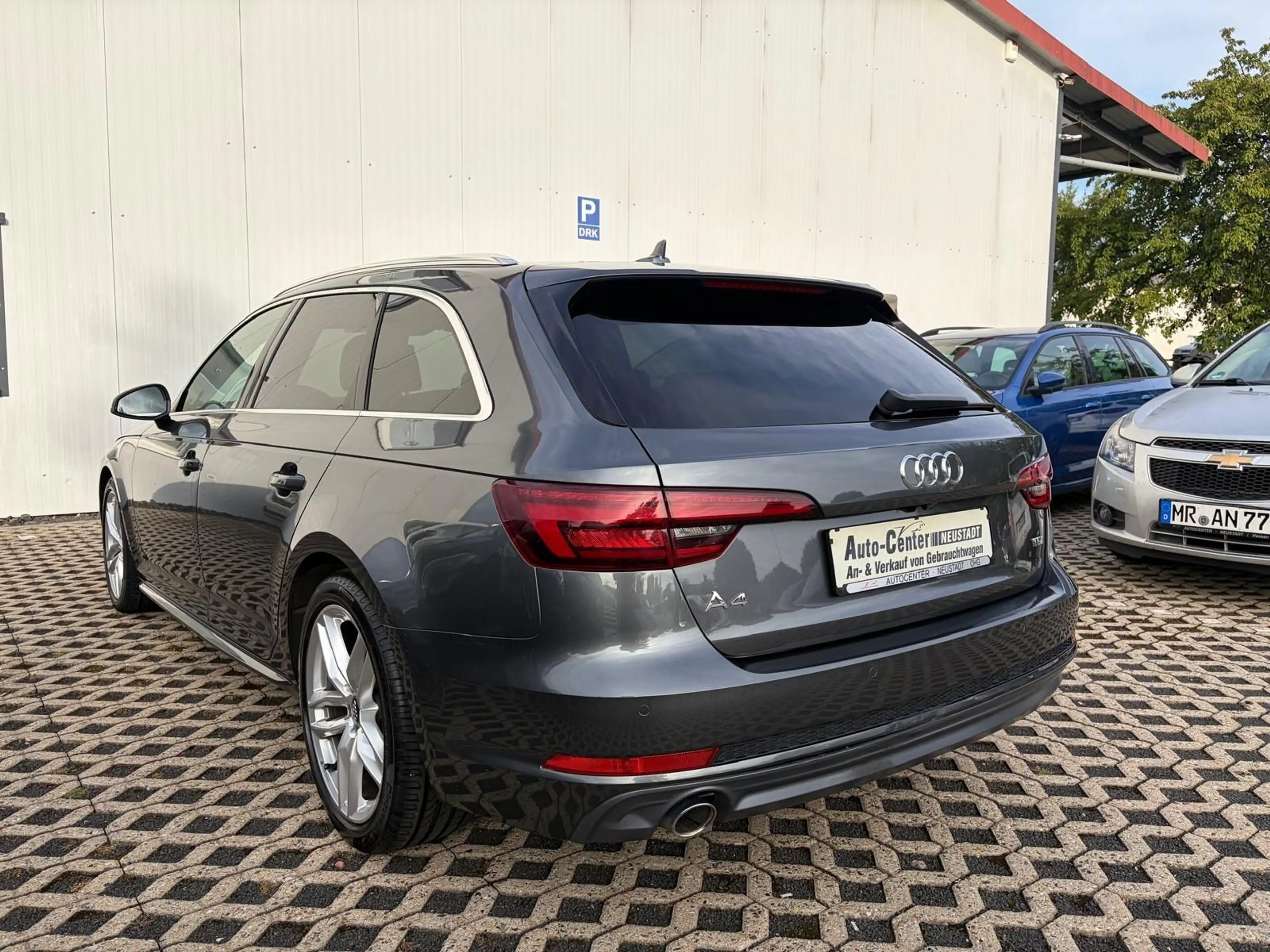 Audi A4 Avant sport KAMERA/NAVI/PDC/LED/DAB+ — photo 3
