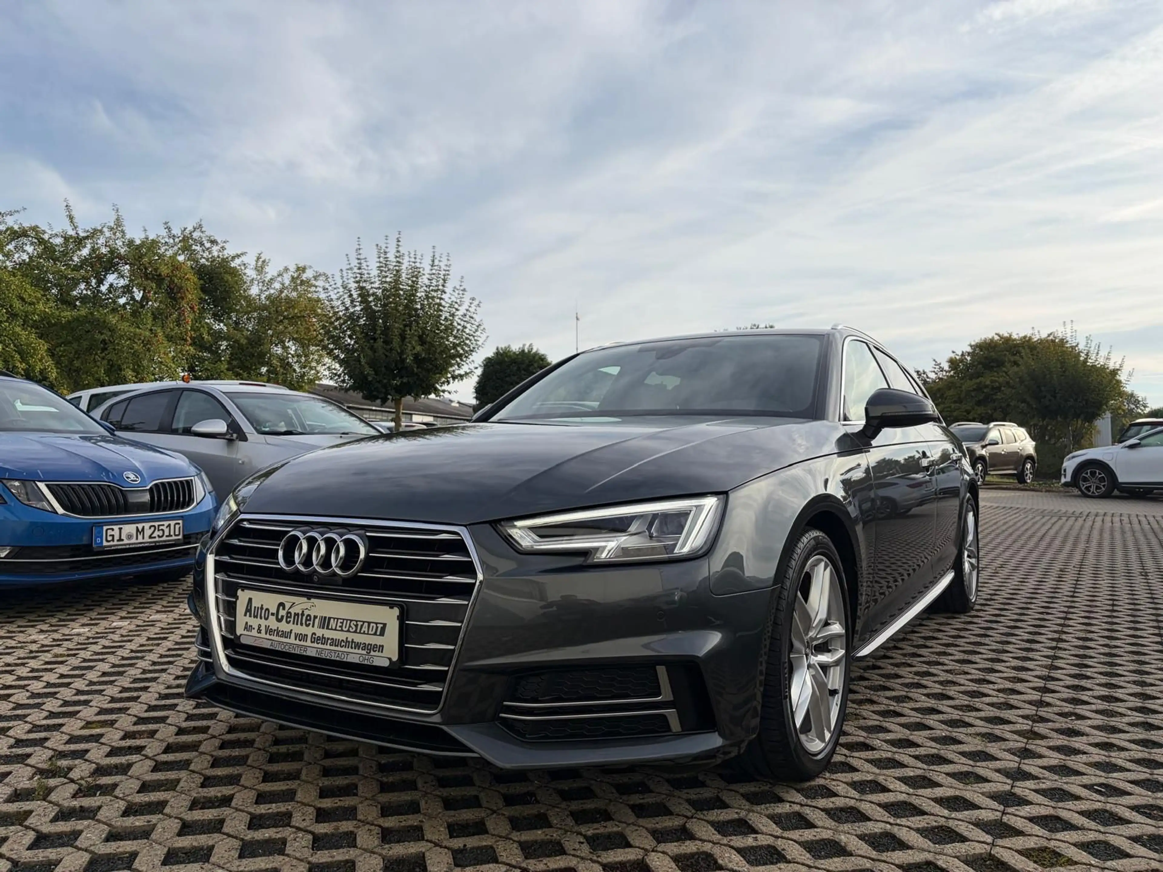 Audi A4 Avant sport KAMERA/NAVI/PDC/LED/DAB+
