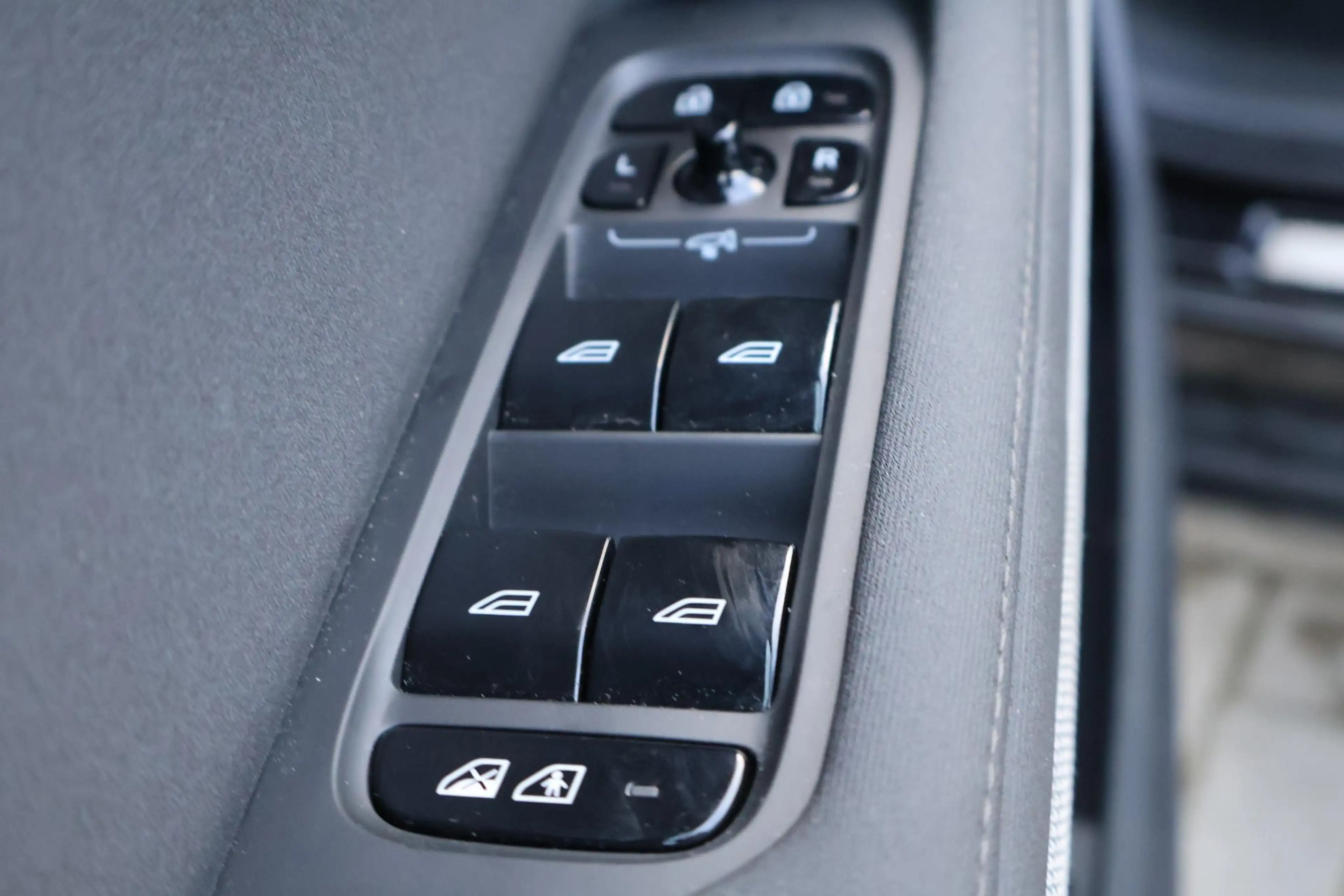 Polestar 2 Long Range Single Motor 82 kWh | Trekhaak | Panora — photo 10