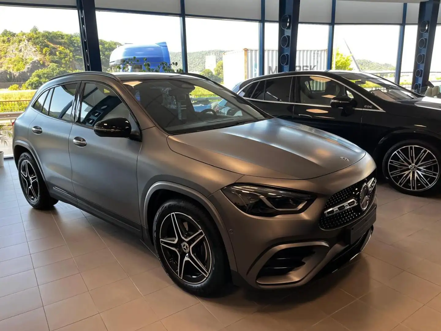 Mercedes-Benz GLA 200 d Automatic AMG Line Premium Plus Grigio - 1