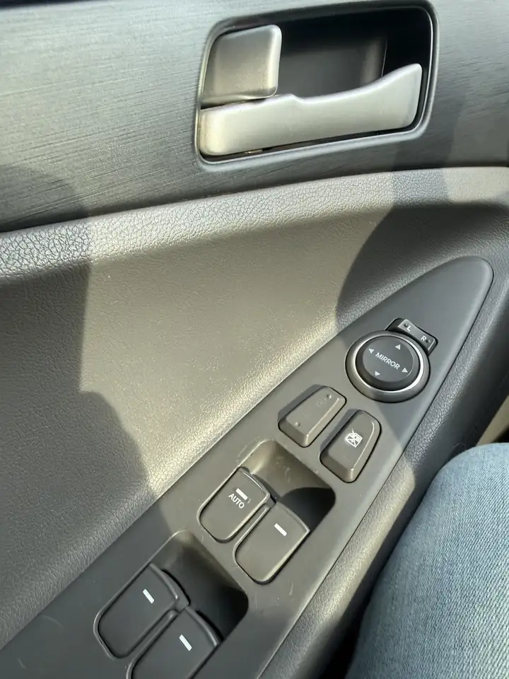 Hyundai SONATA снимка Hyundai SONATA