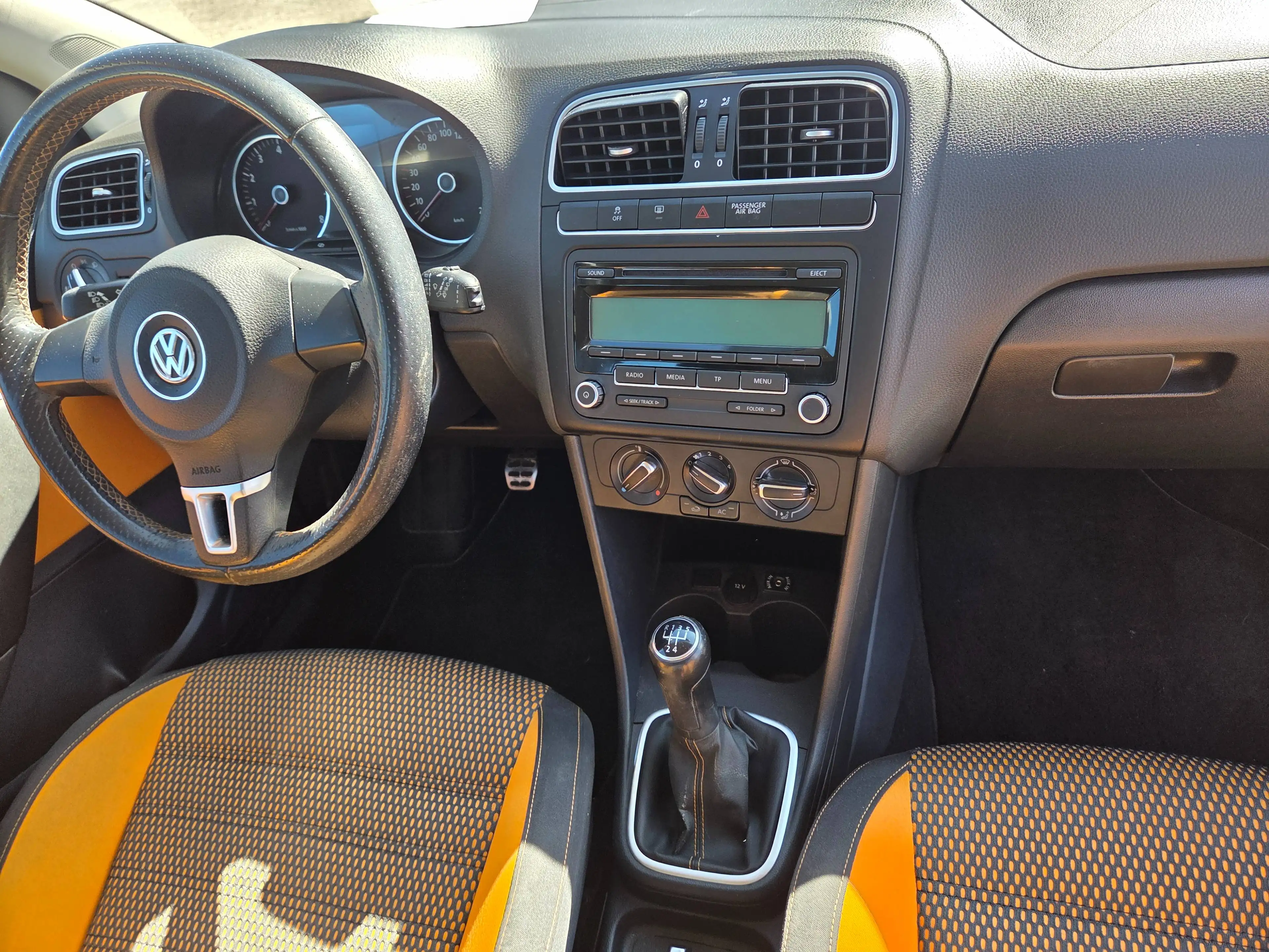 Volkswagen Polo Cross — photo 8