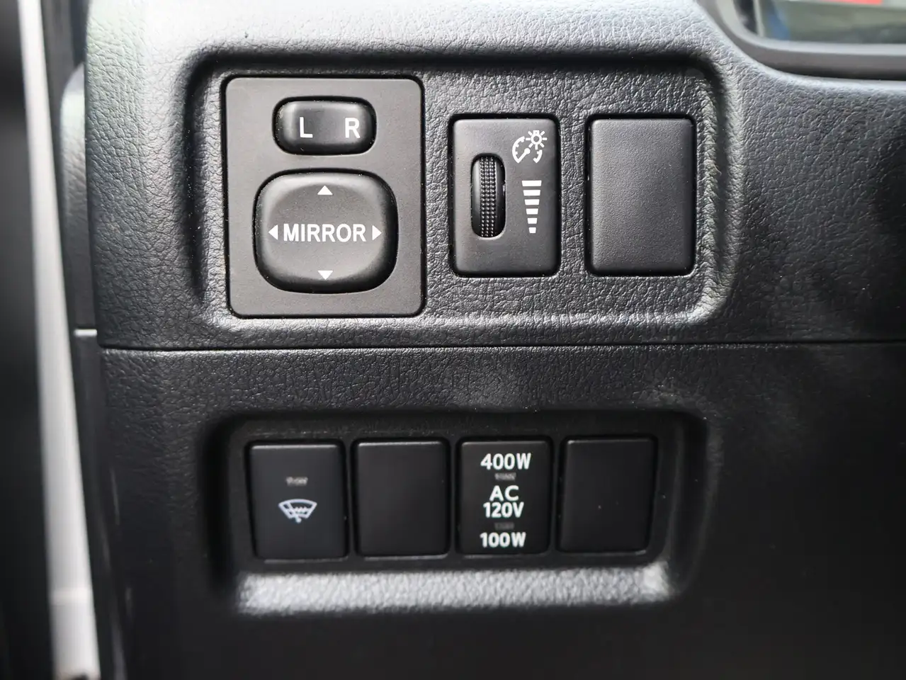 Toyota 4-Runner снимка Toyota 4-Runner