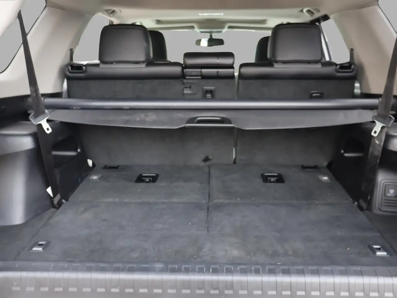 Toyota 4-Runner снимка Toyota 4-Runner