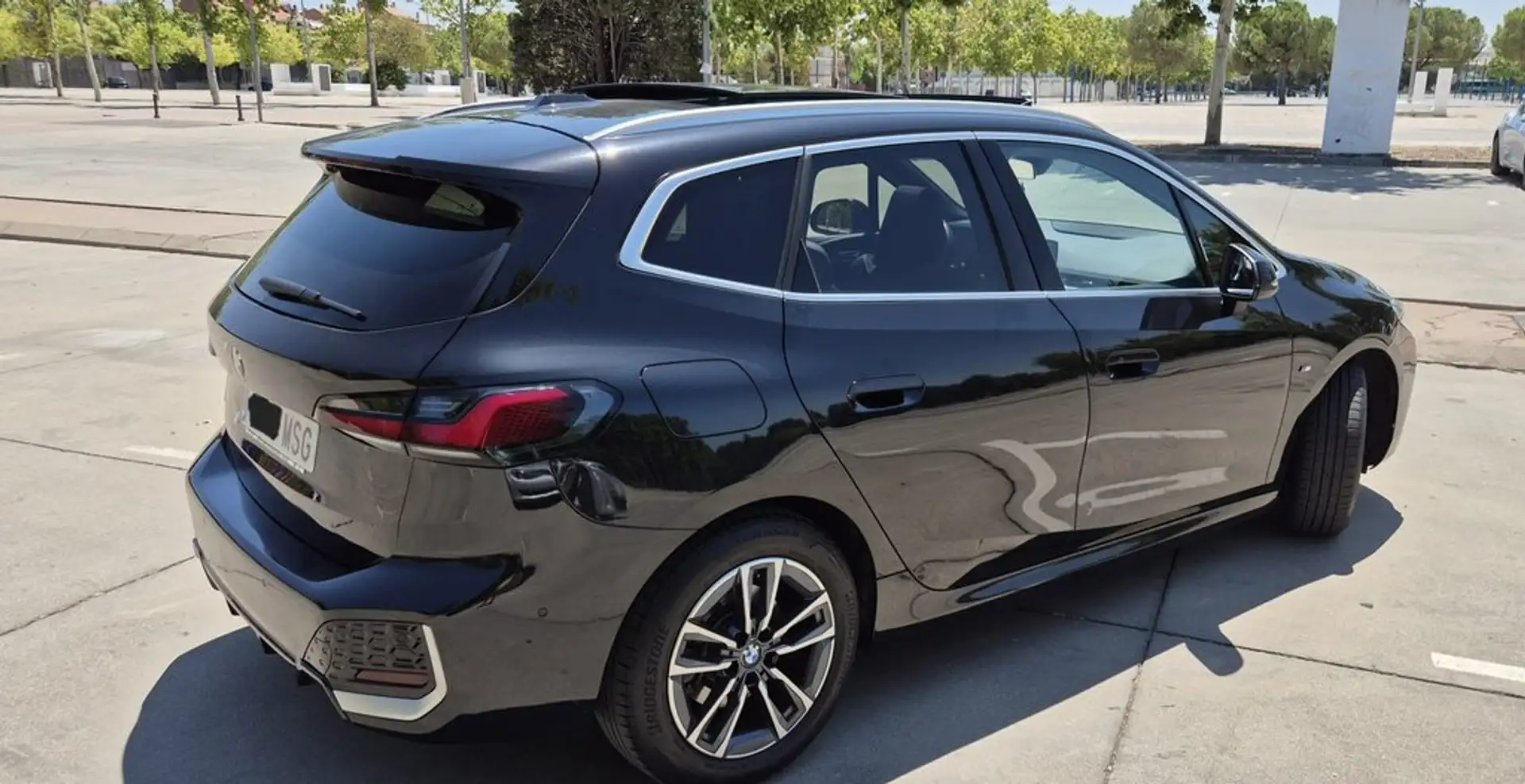 BMW 218 218dA Active Tourer M Sport - 2