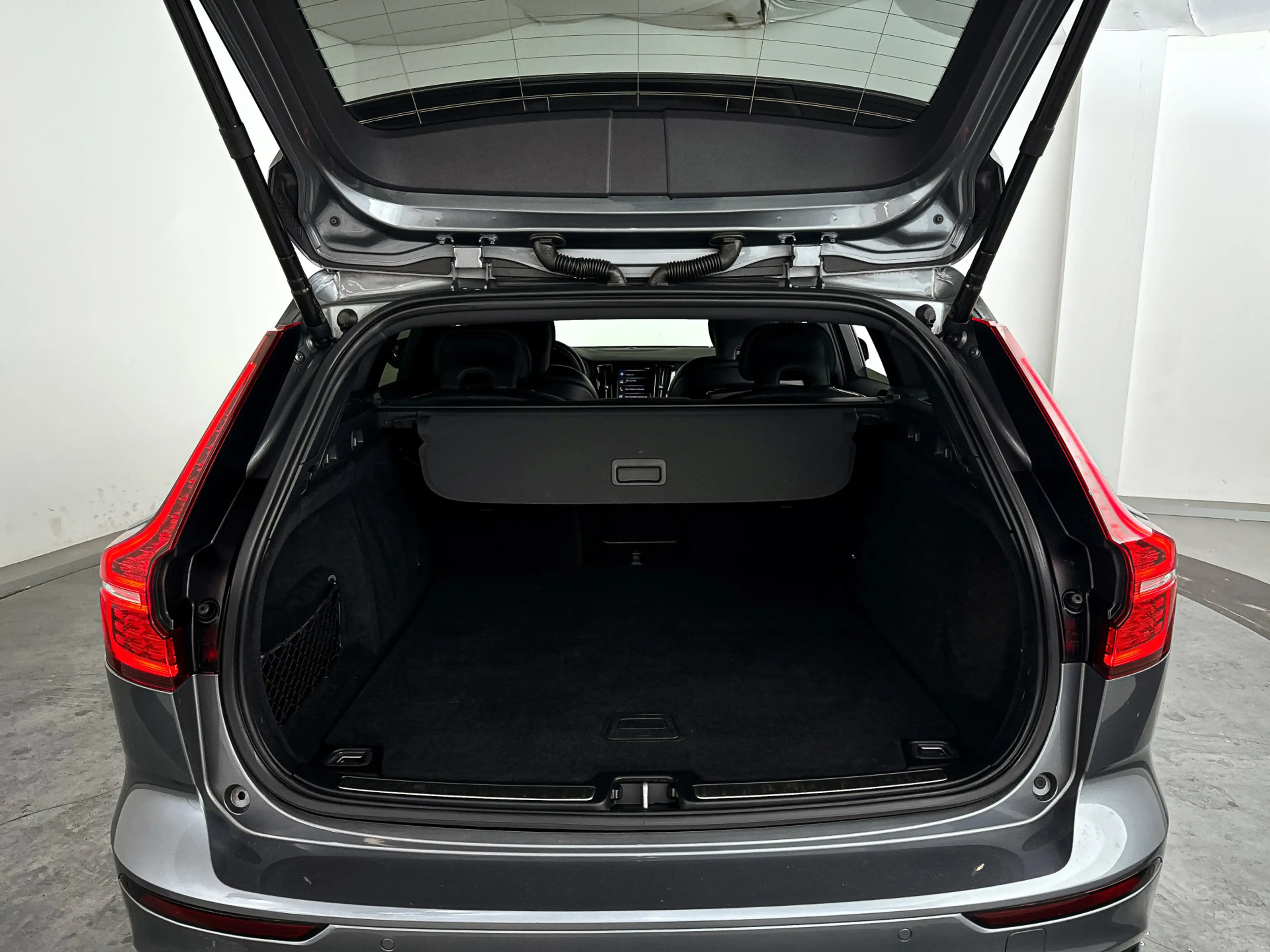 Volvo V60 B3 R-Design | Parkeercamera | Stoel- en stuurverwa — photo 14