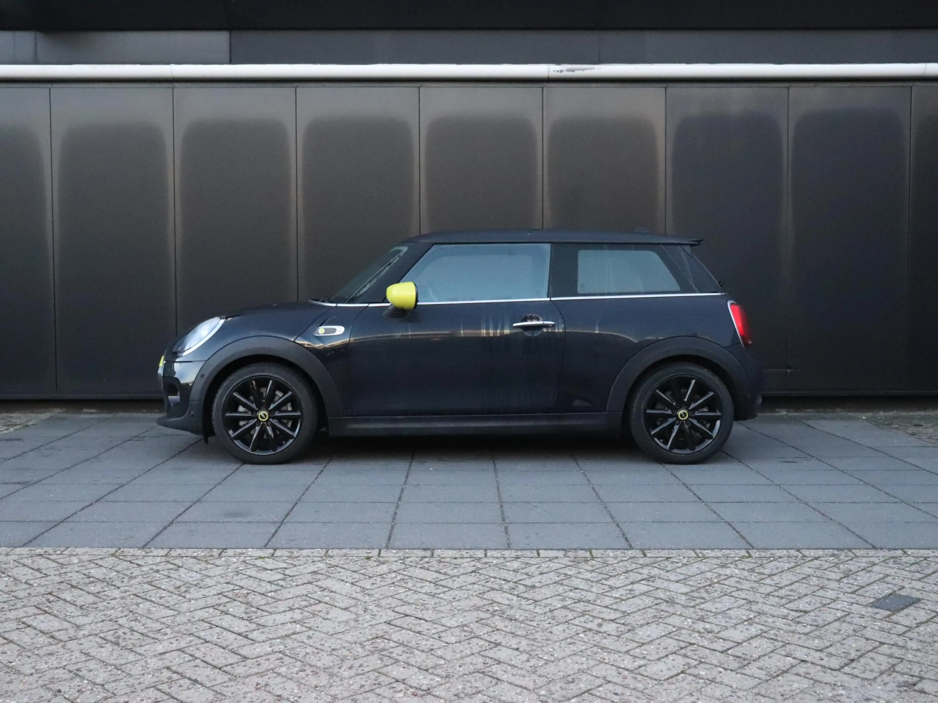 MINI Cooper S Electric 33 kWh | LEDER | PANO-DAK | CAMERA | H&K — photo 2