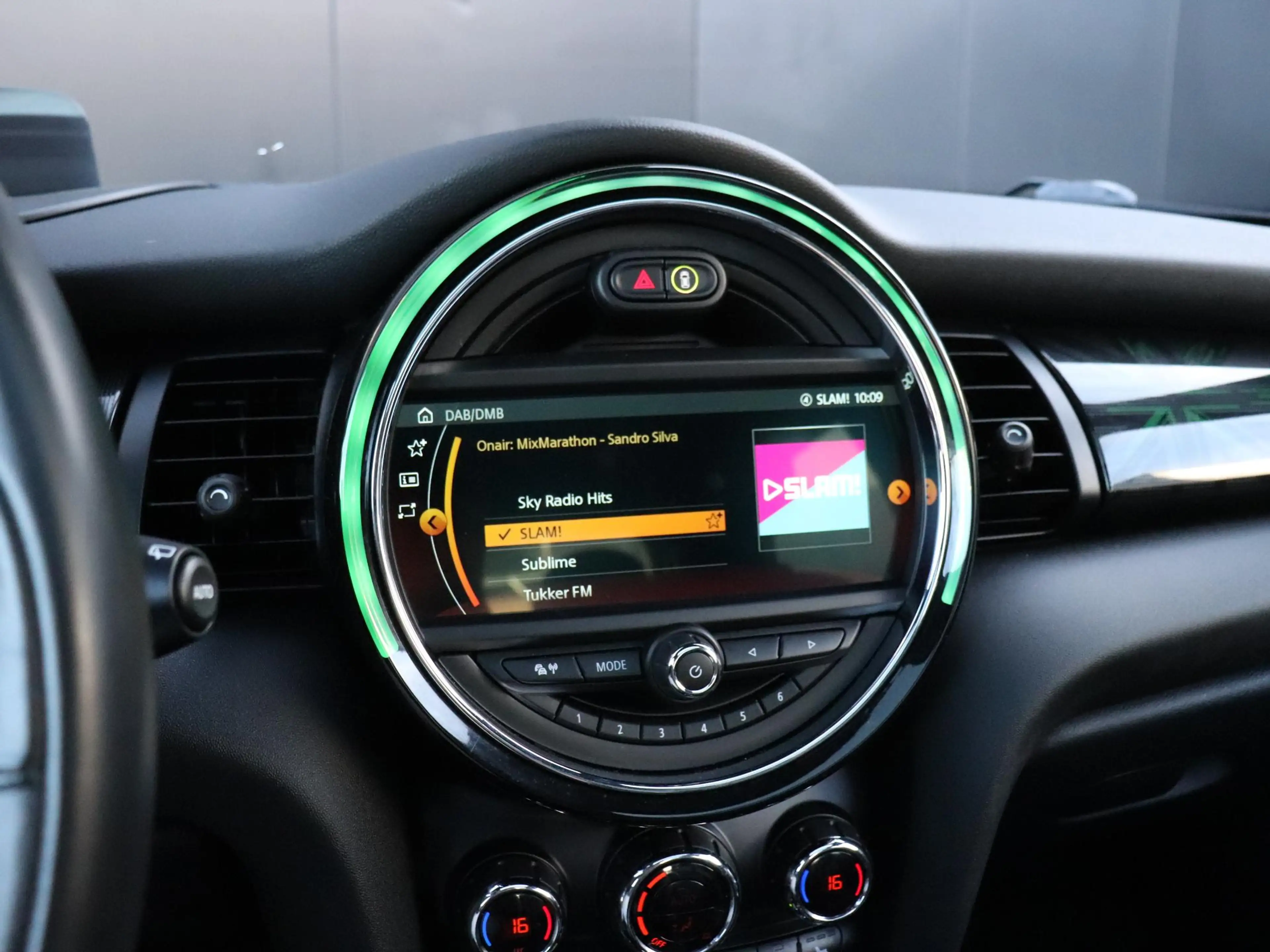 MINI Cooper S Electric 33 kWh | LEDER | PANO-DAK | CAMERA | H&K — photo 6