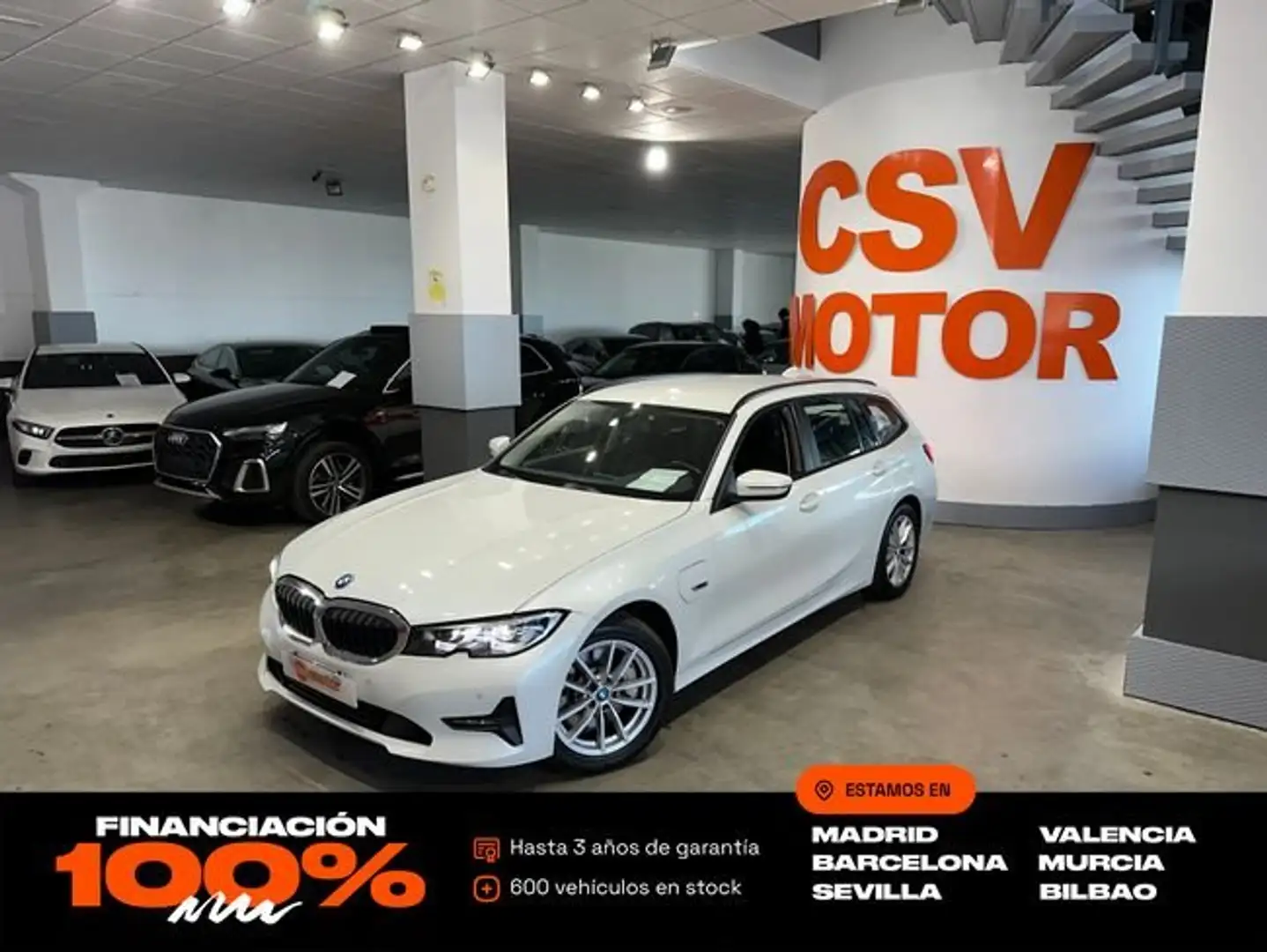 BMW 330 330e xDrive Touring Blanc - 1