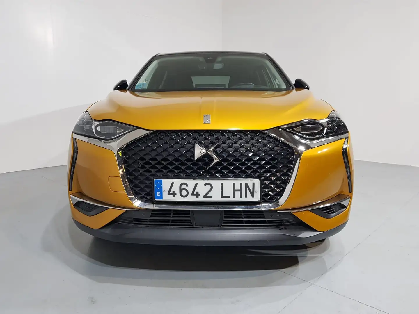 DS Automobiles DS 3 Crossback Puretech Grand Chic 130 EAT8 Amarillo - 2