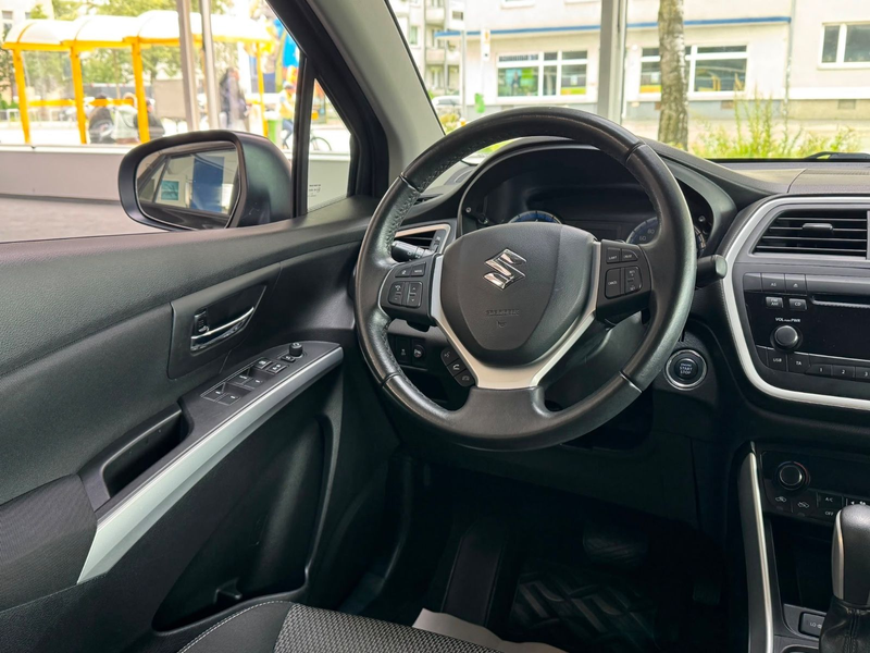 Suzuki SX4 S-Cross 4x4*AUTOM.*SITZH.*PDC*KLIMAA.*ALU* — photo 15