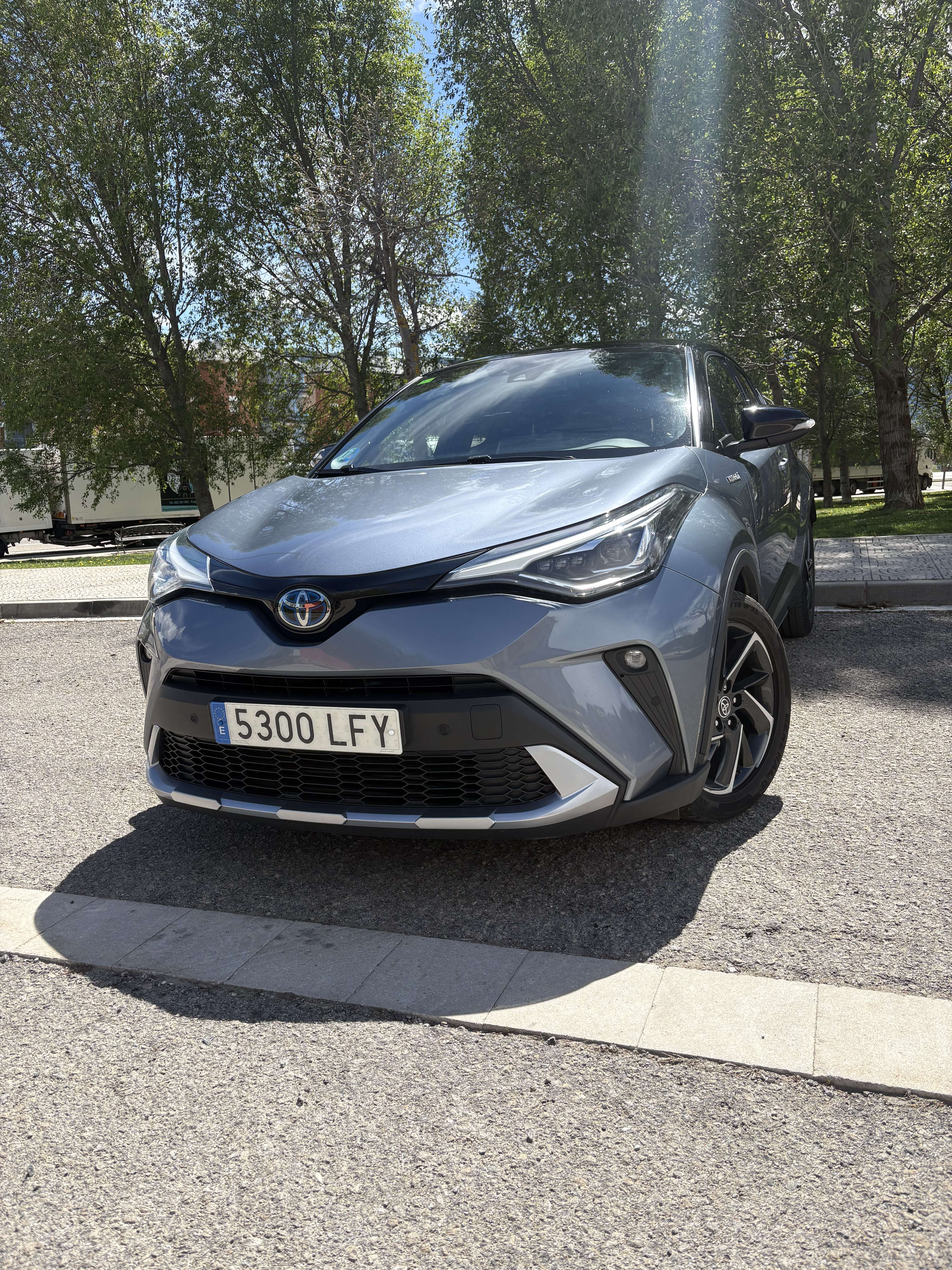 Toyota C-HR - foto 1