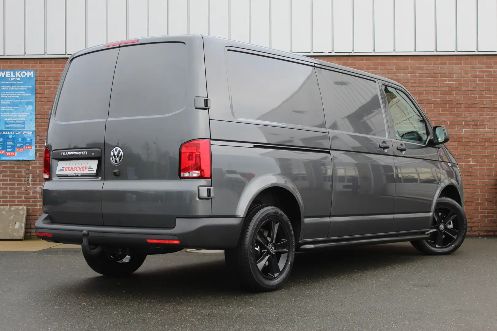 Volkswagen T6.1 Transporter 2.0 TDI 150PK L2H1 |17-INCH|ACHTERUITRIJCAMERA|LED Gri - 2