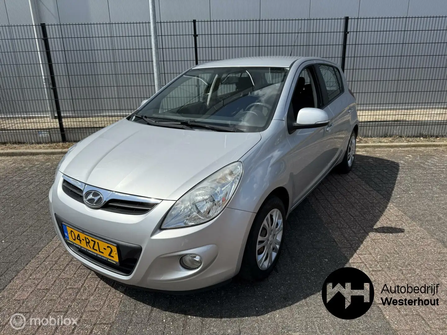 Hyundai i20 1.2i i-Motion Airco Nieuwe APK Grijs - 2